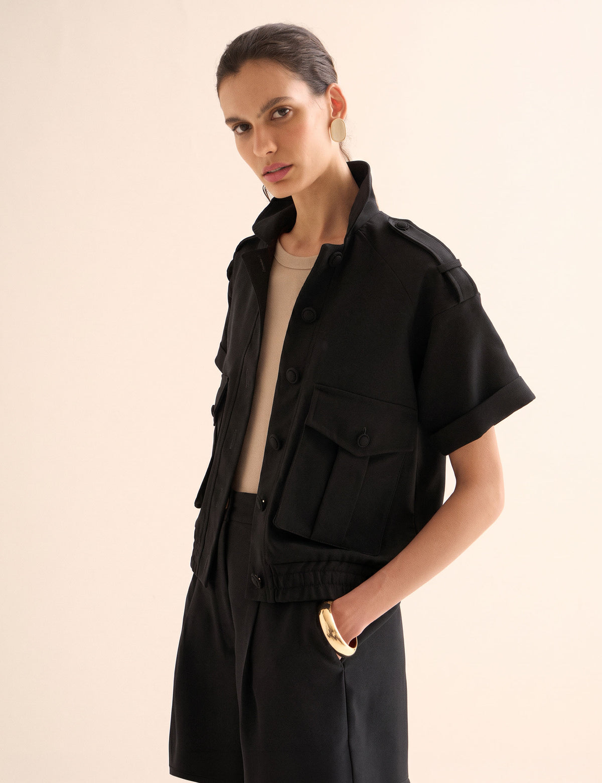 Bermuda Karina Crepe Preto