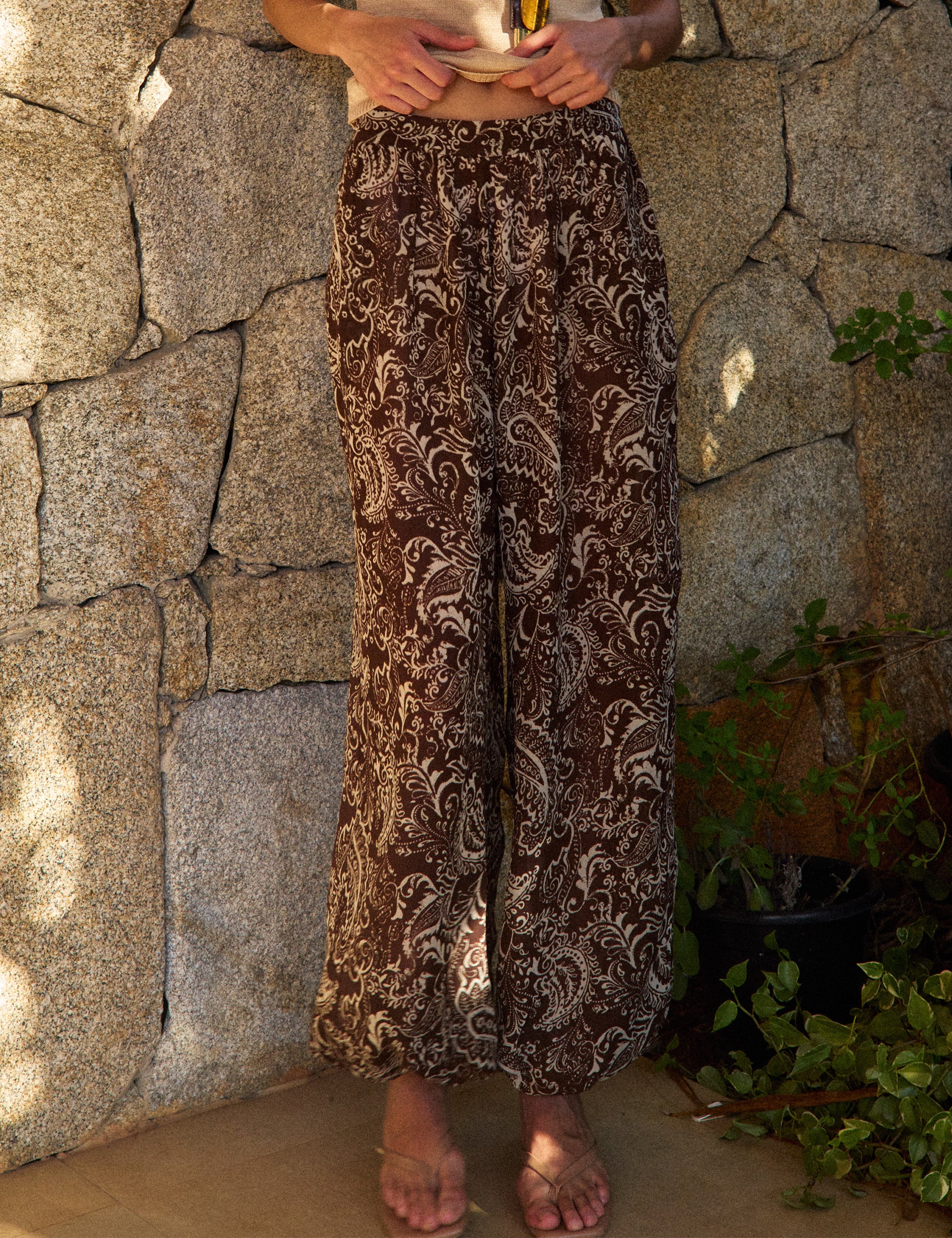 Calça Noemi Georgette Marrom