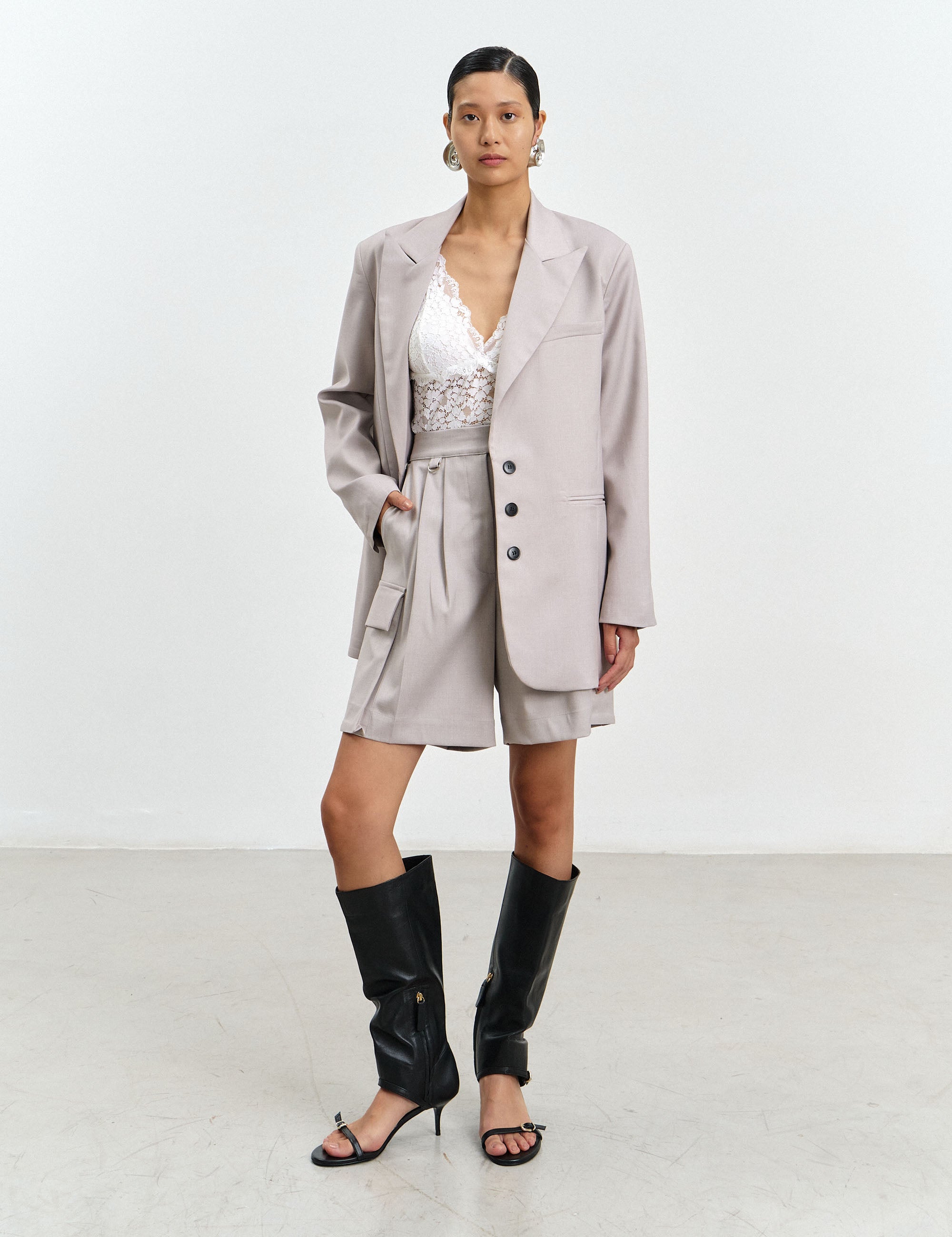 Bermuda Brune Alfaiataria Cinza