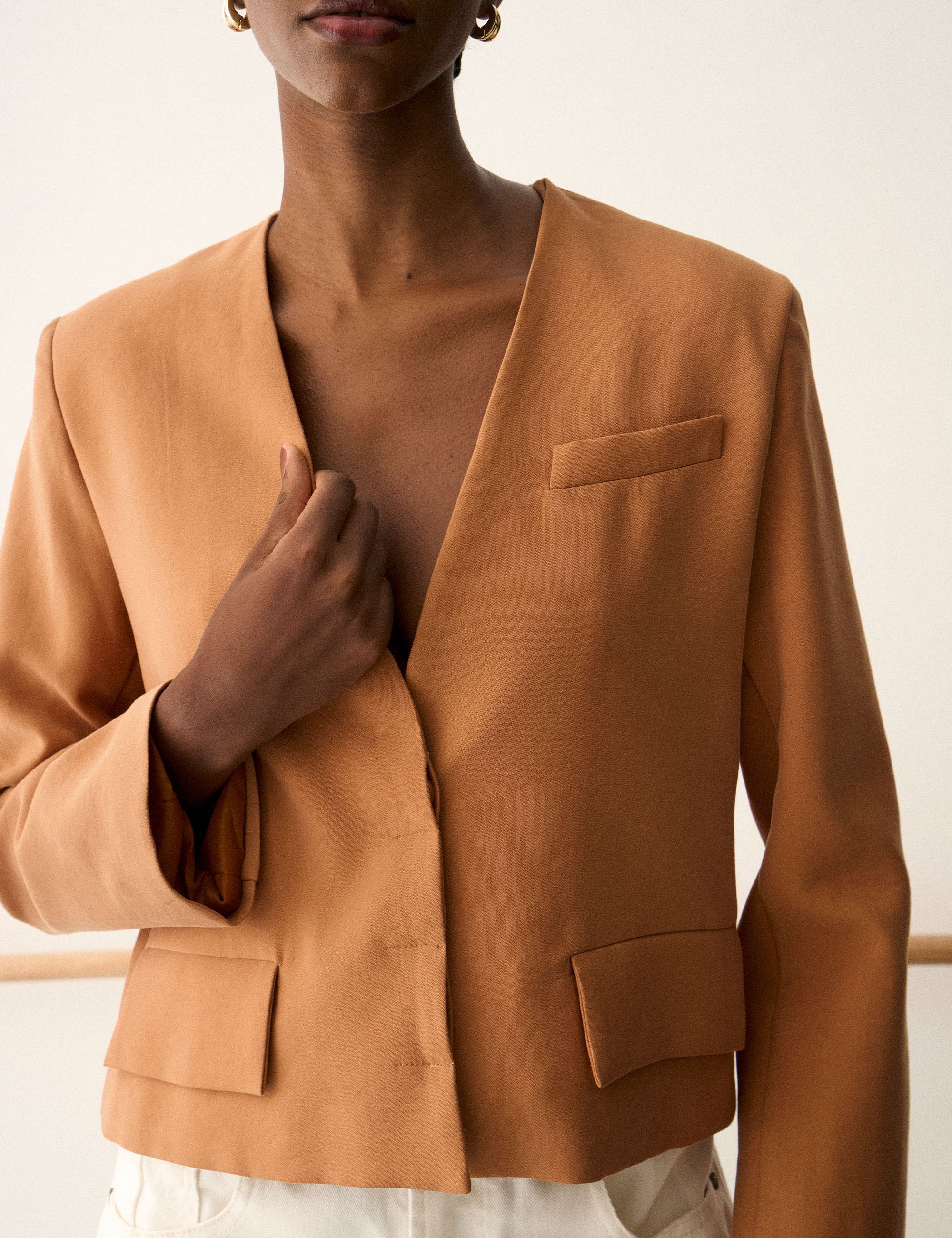Blazer Julia Liocel Amendoa