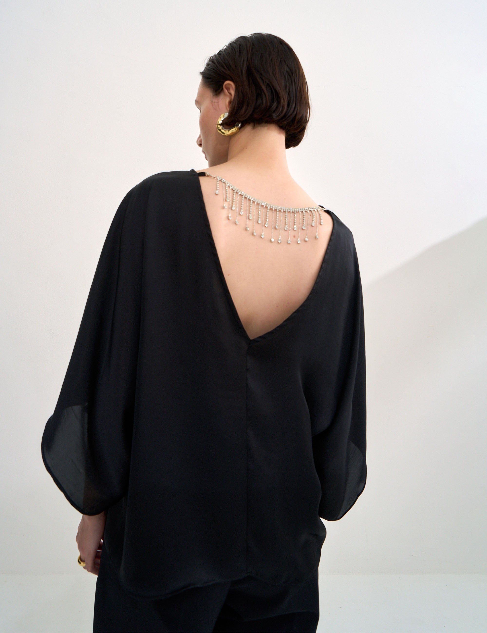 Blusa Evelyn Cetim Preto