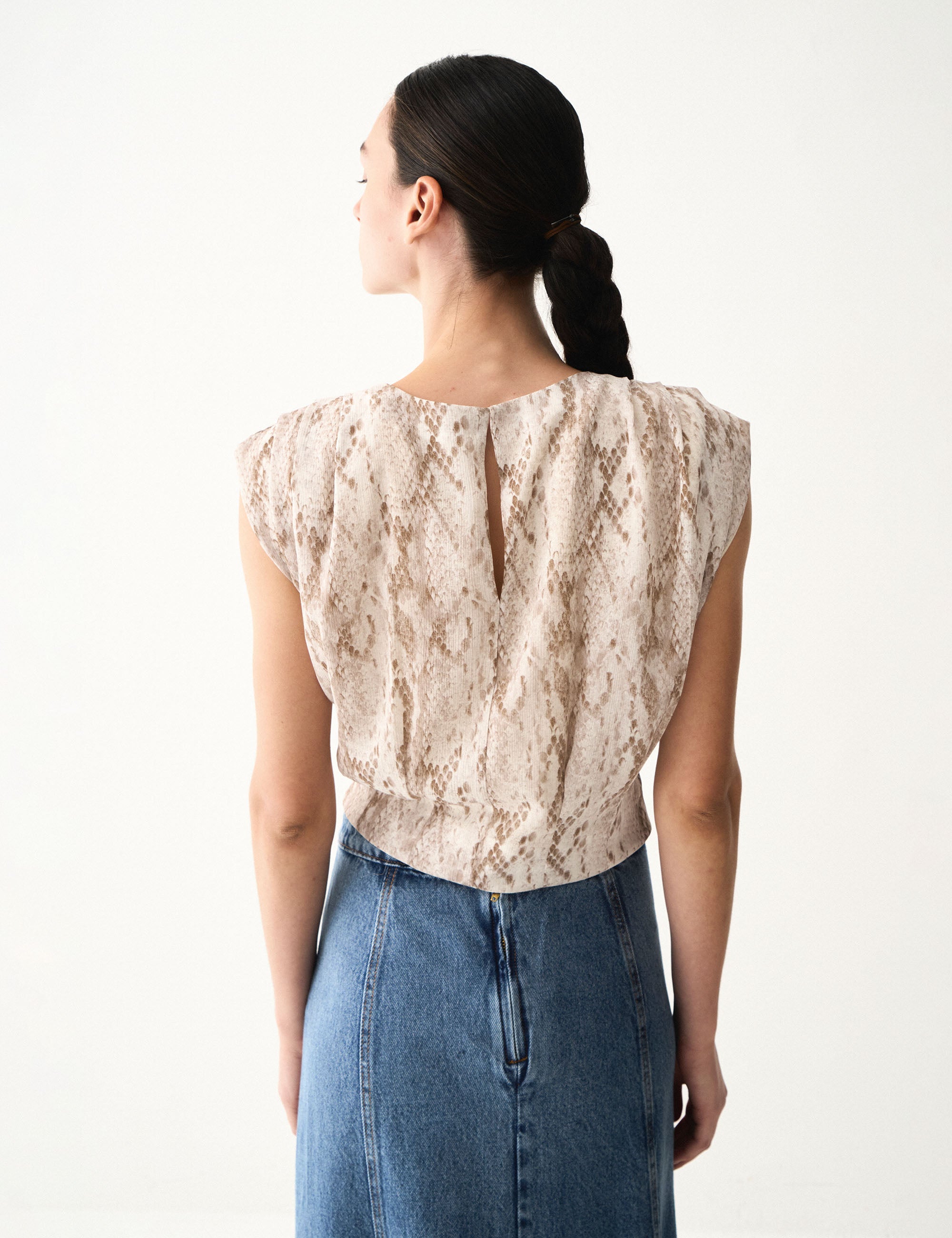 Blusa Jade Animal Print Cinza