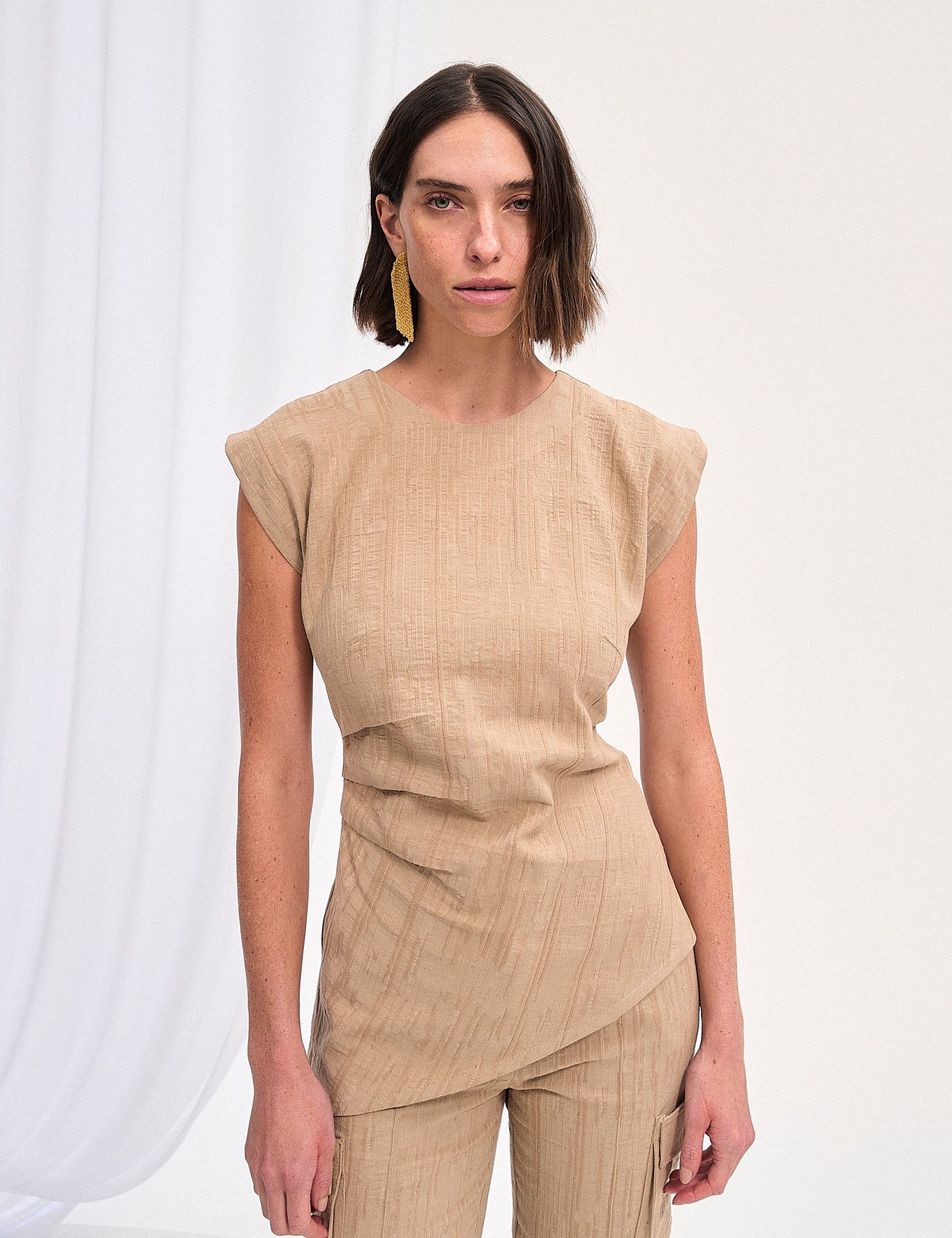 Blusa Mage Assimétrica Fendi