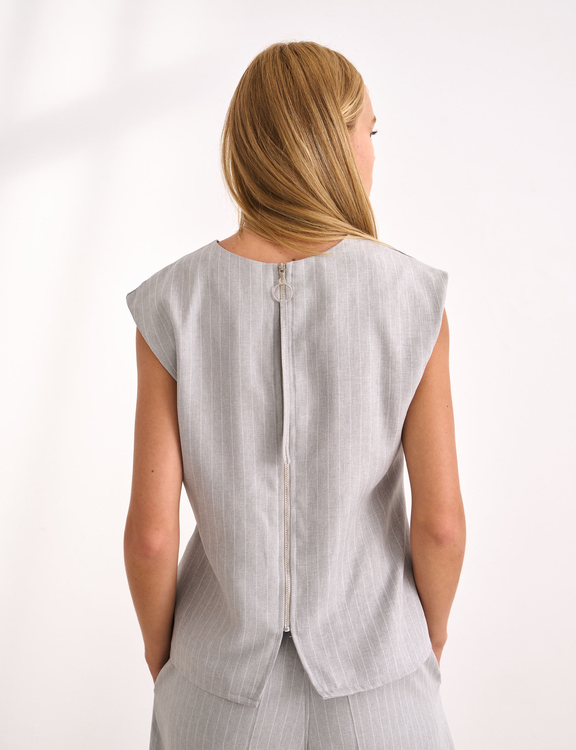 Blusa Magriet Alfaiataria Cinza