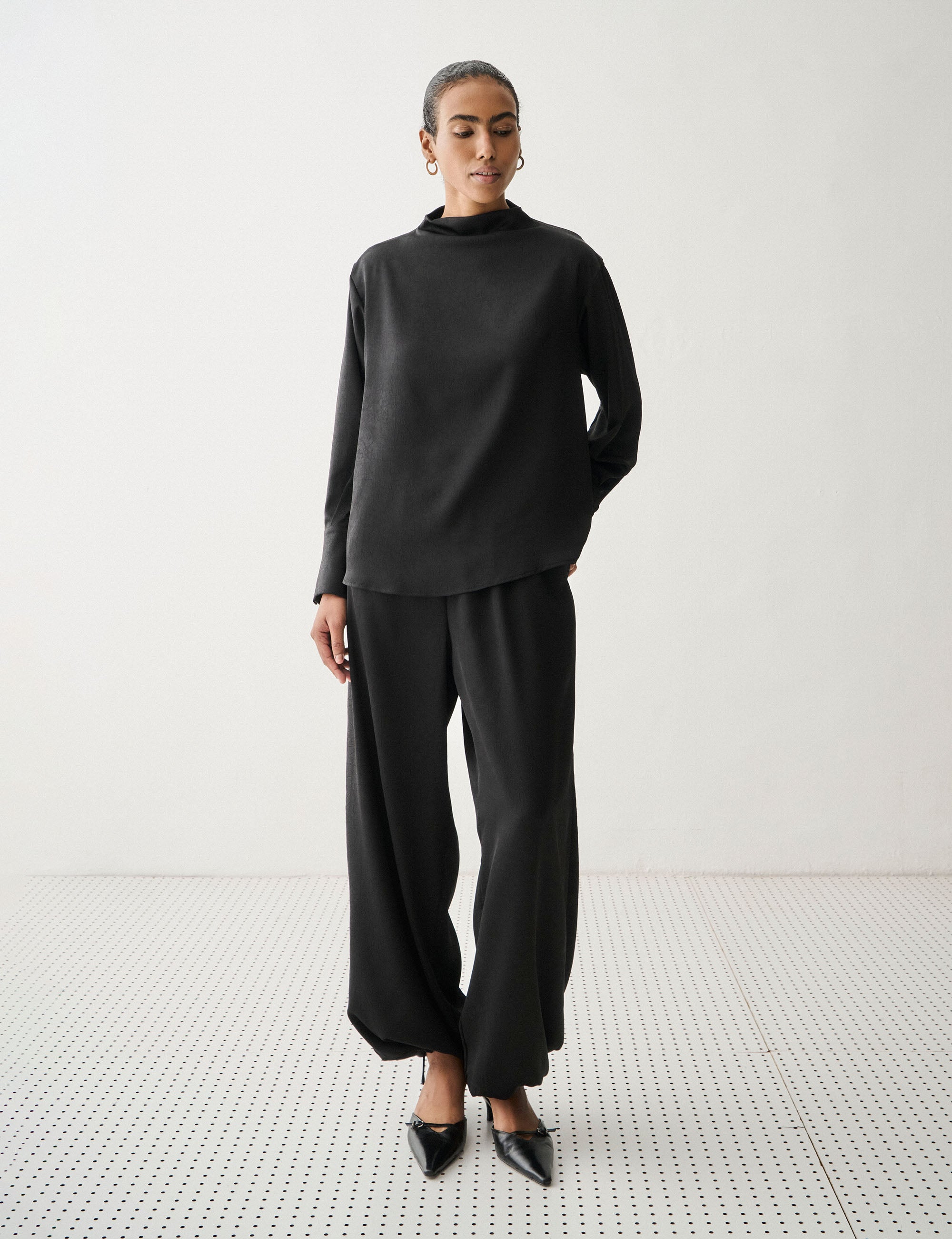 Blusa Mayara Cetim Preto