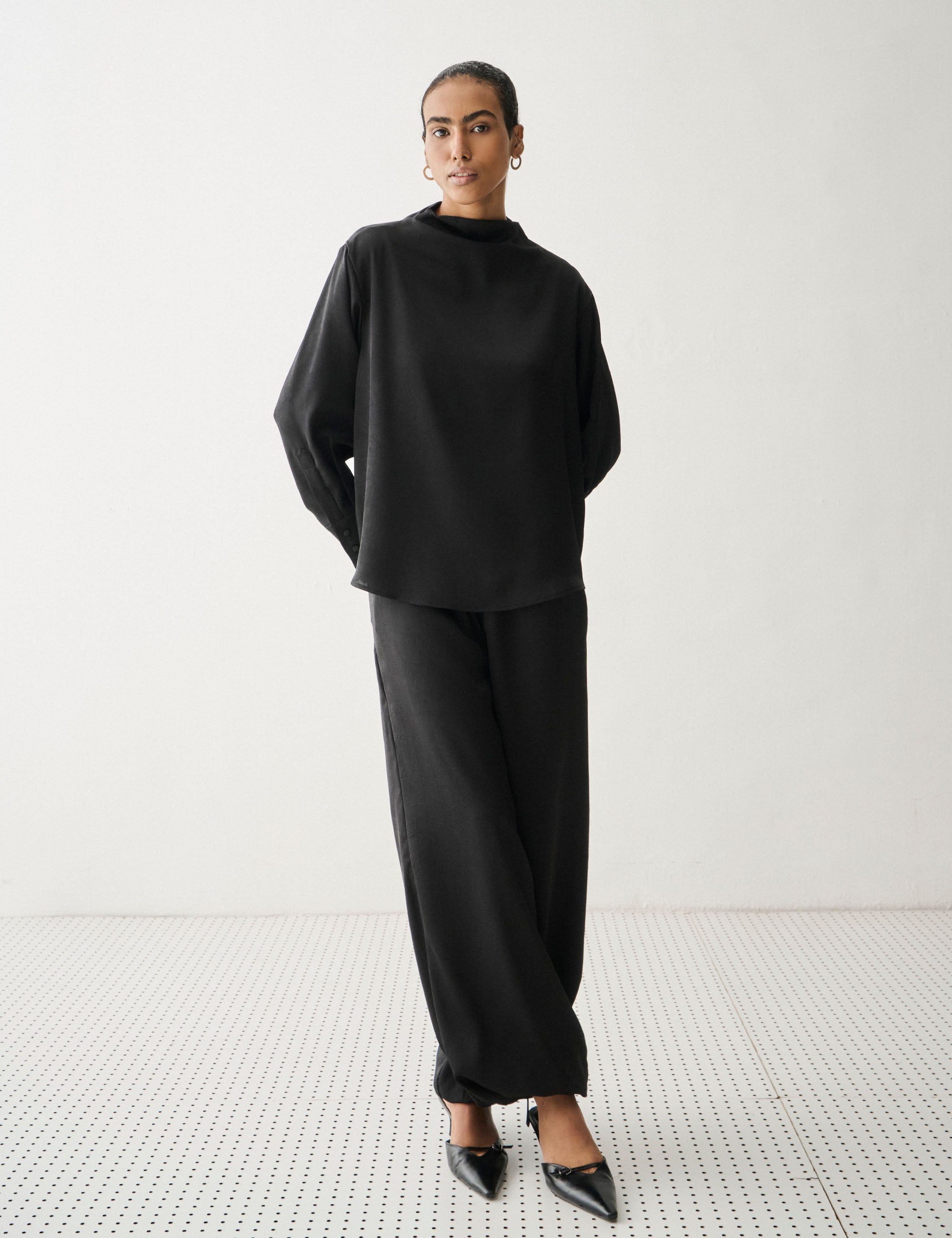 Blusa Mayara Cetim Preto
