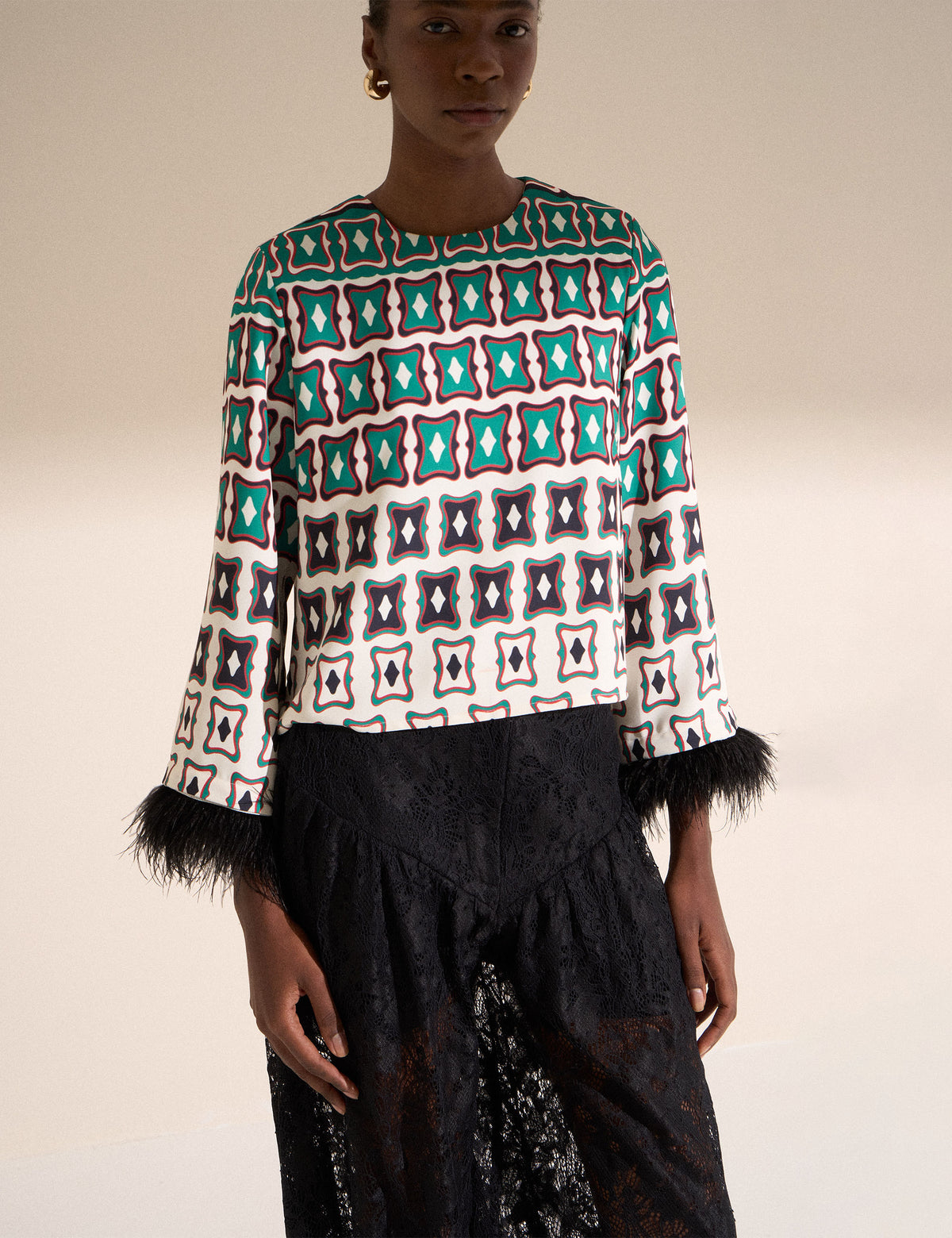 Blusa Pluma Crepe Off White/Preto