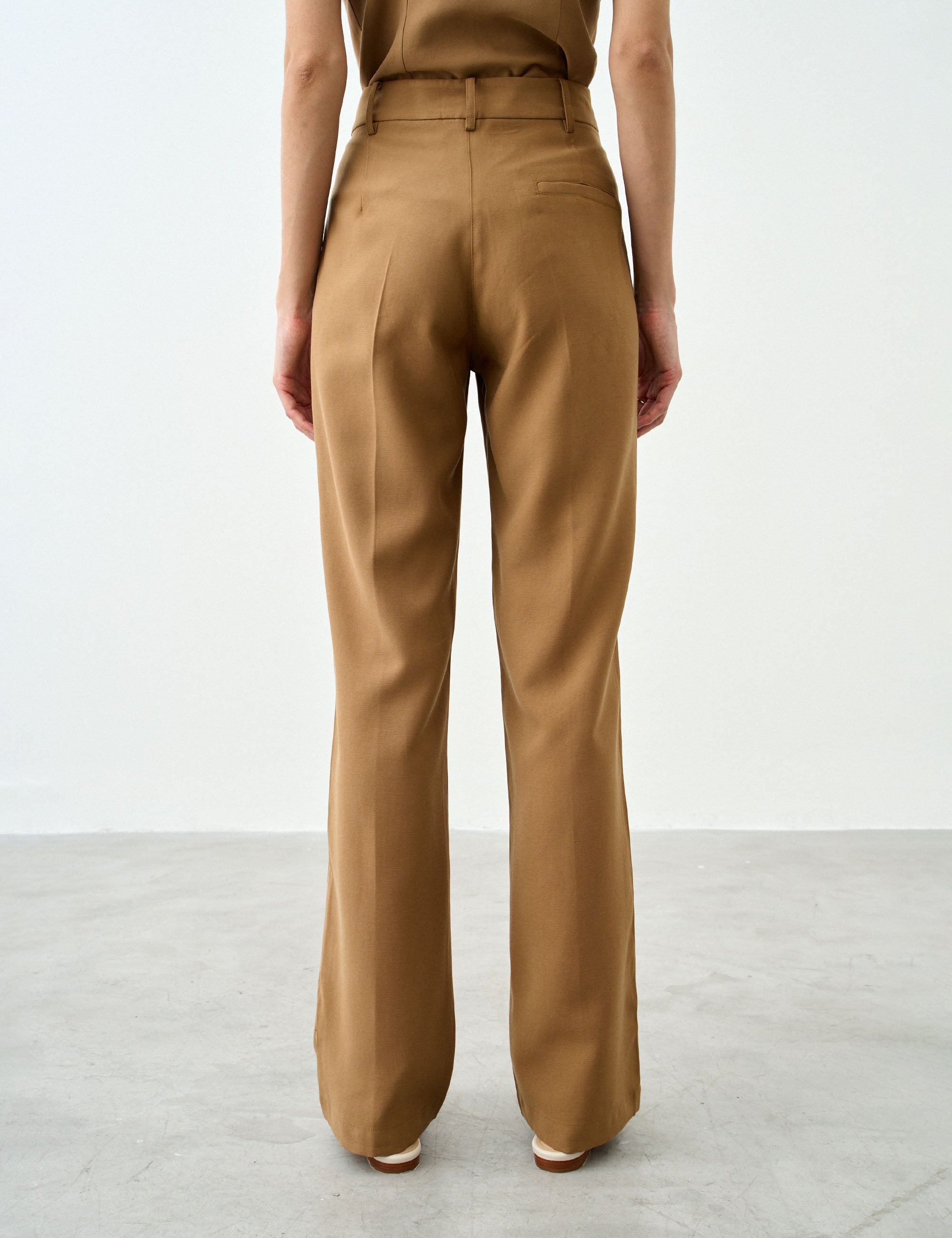 Calça Lia Alfaiataria Marrom