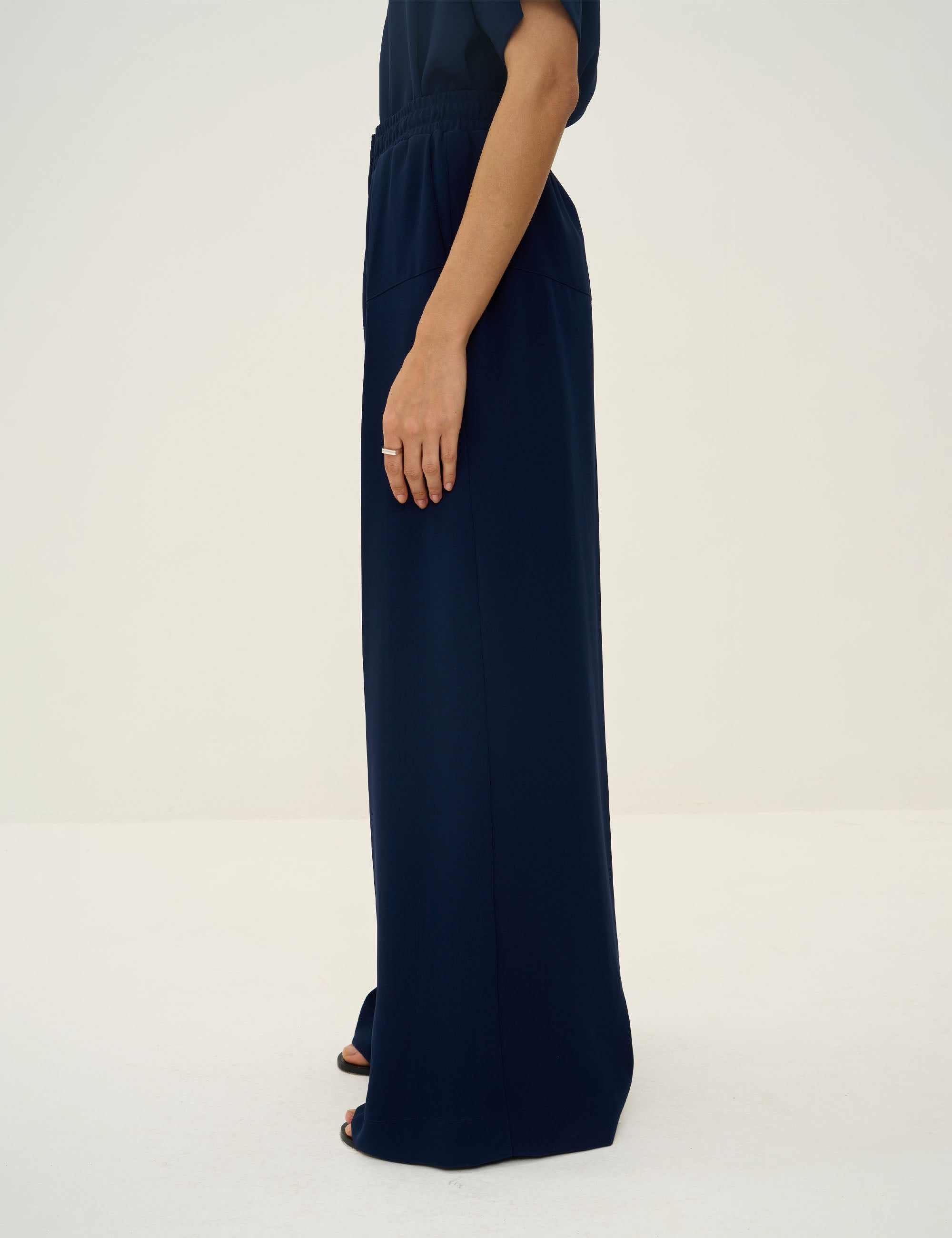 Calça Talita Crepe Azul Noite