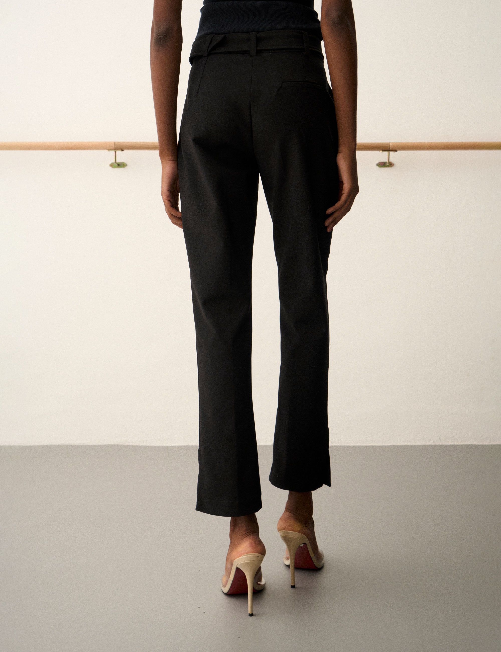 Calça Cintia Alfaiataria Preto