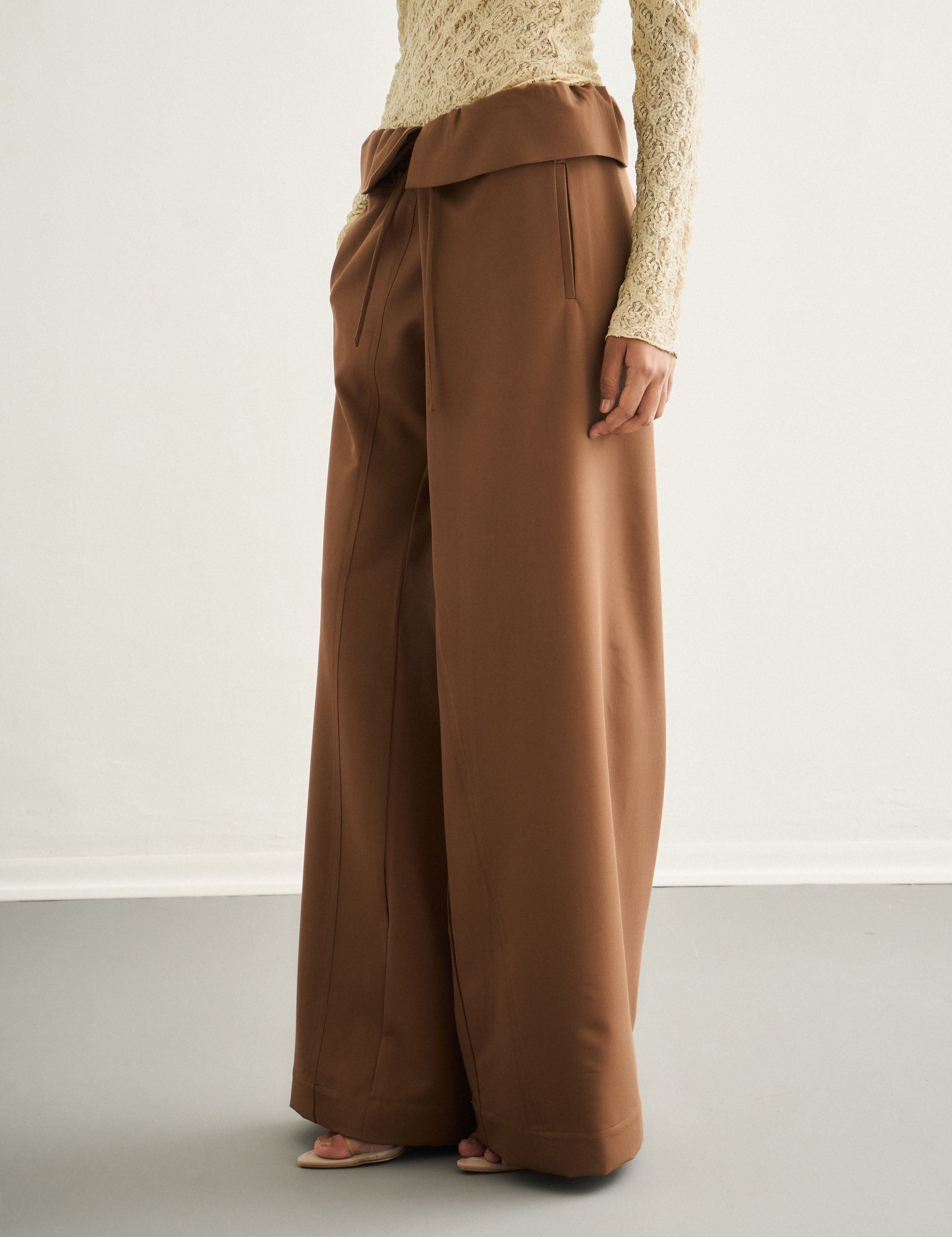 Calça Maria Alfaiataria Marrom