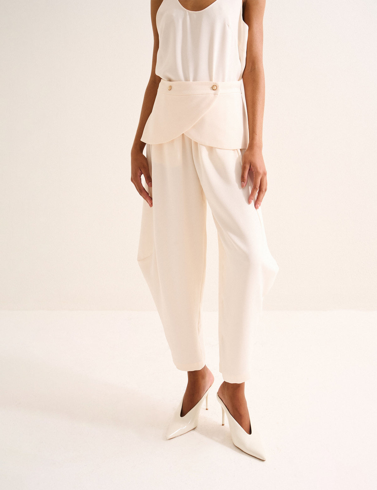 Calça Modena Acetinada Marfim