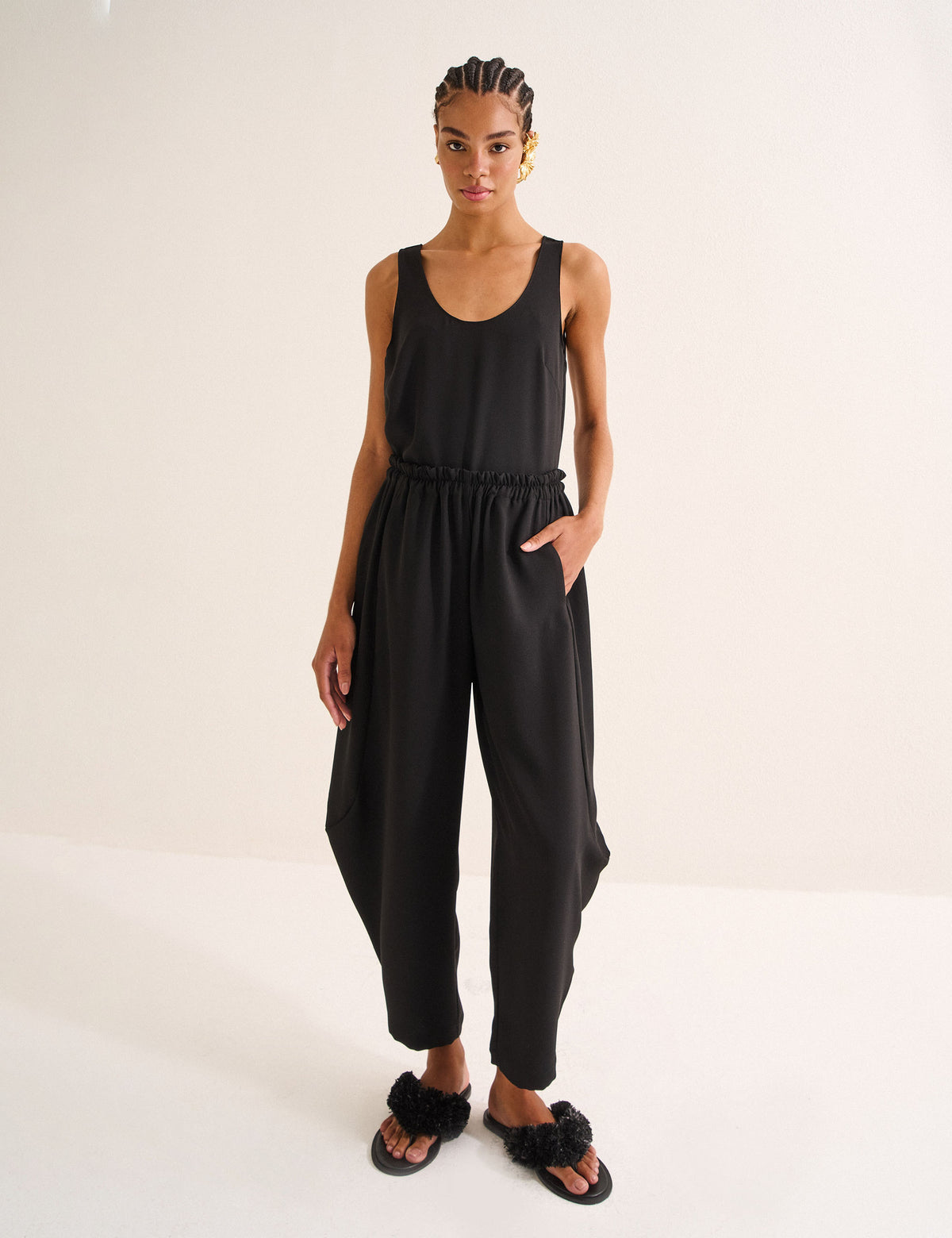 Calça Modena Acetinada Preto