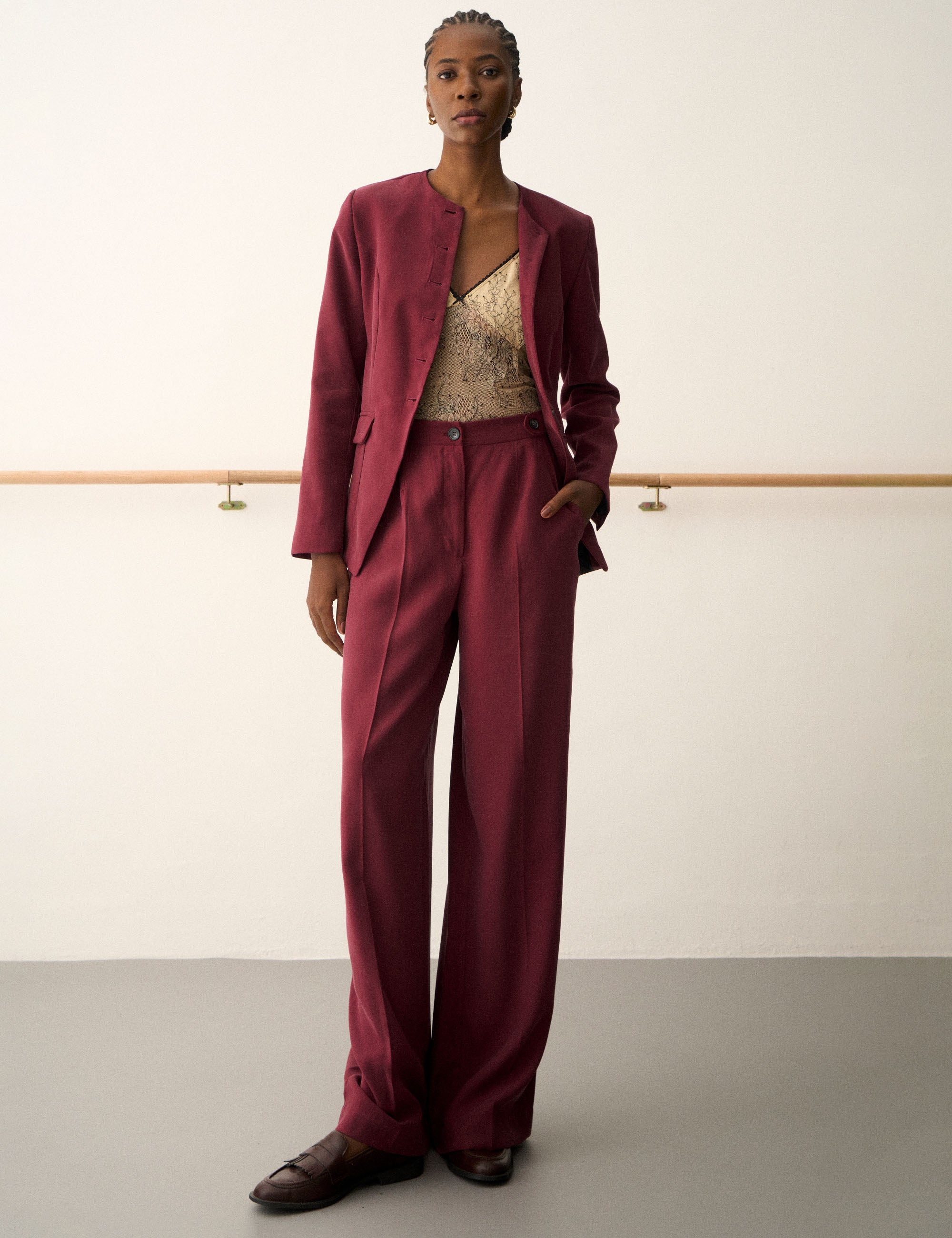 Calça Olivia Alfaiataria Bordeaux