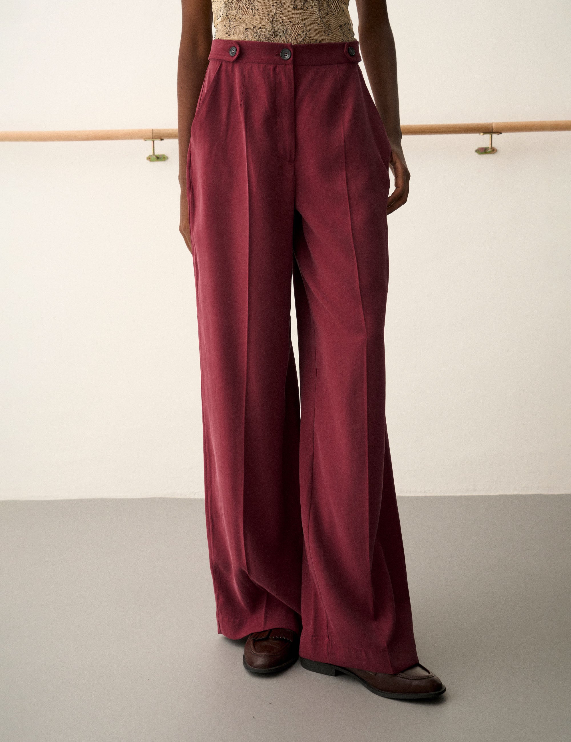 Calça Olivia Alfaiataria Bordeaux