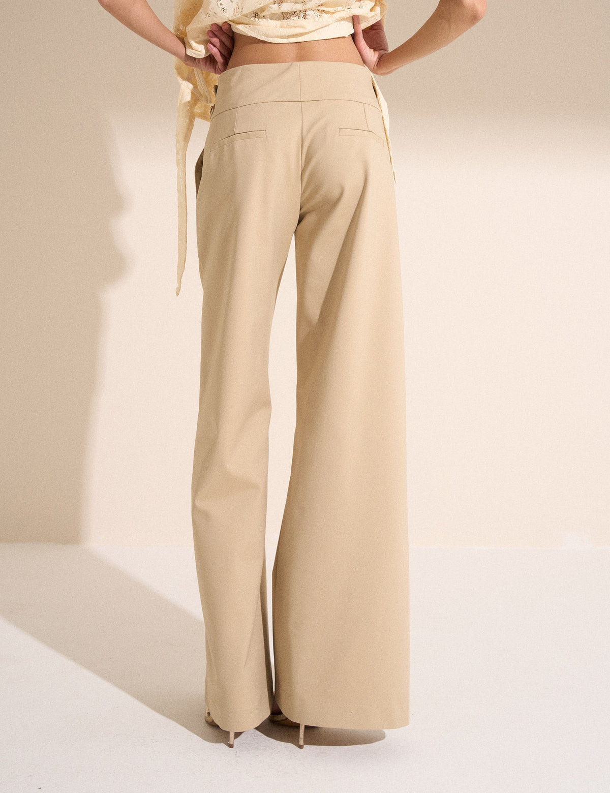 Calça Wide Leg Alfaiataria Areia