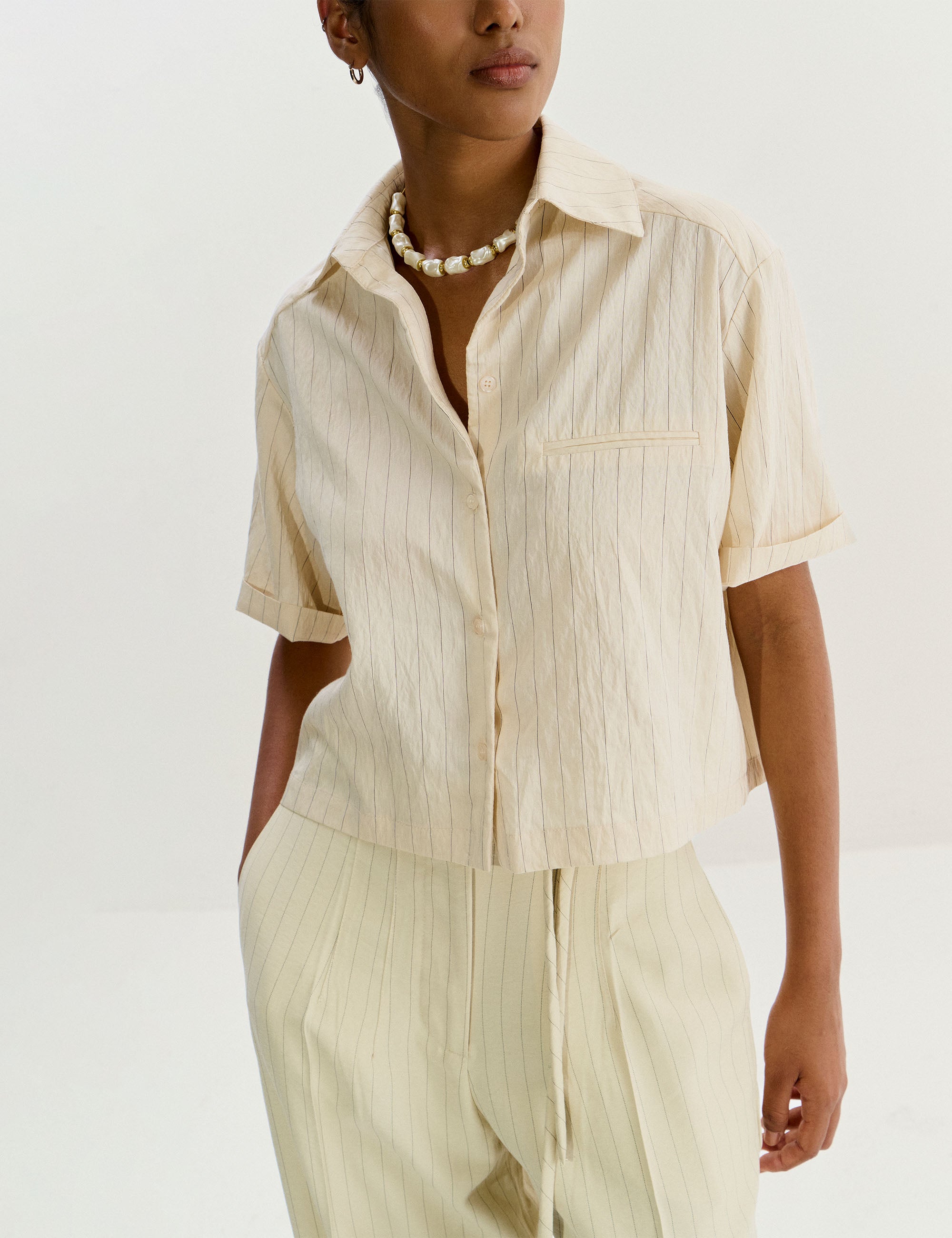 Camisa Adrielly Viscolinho Areia