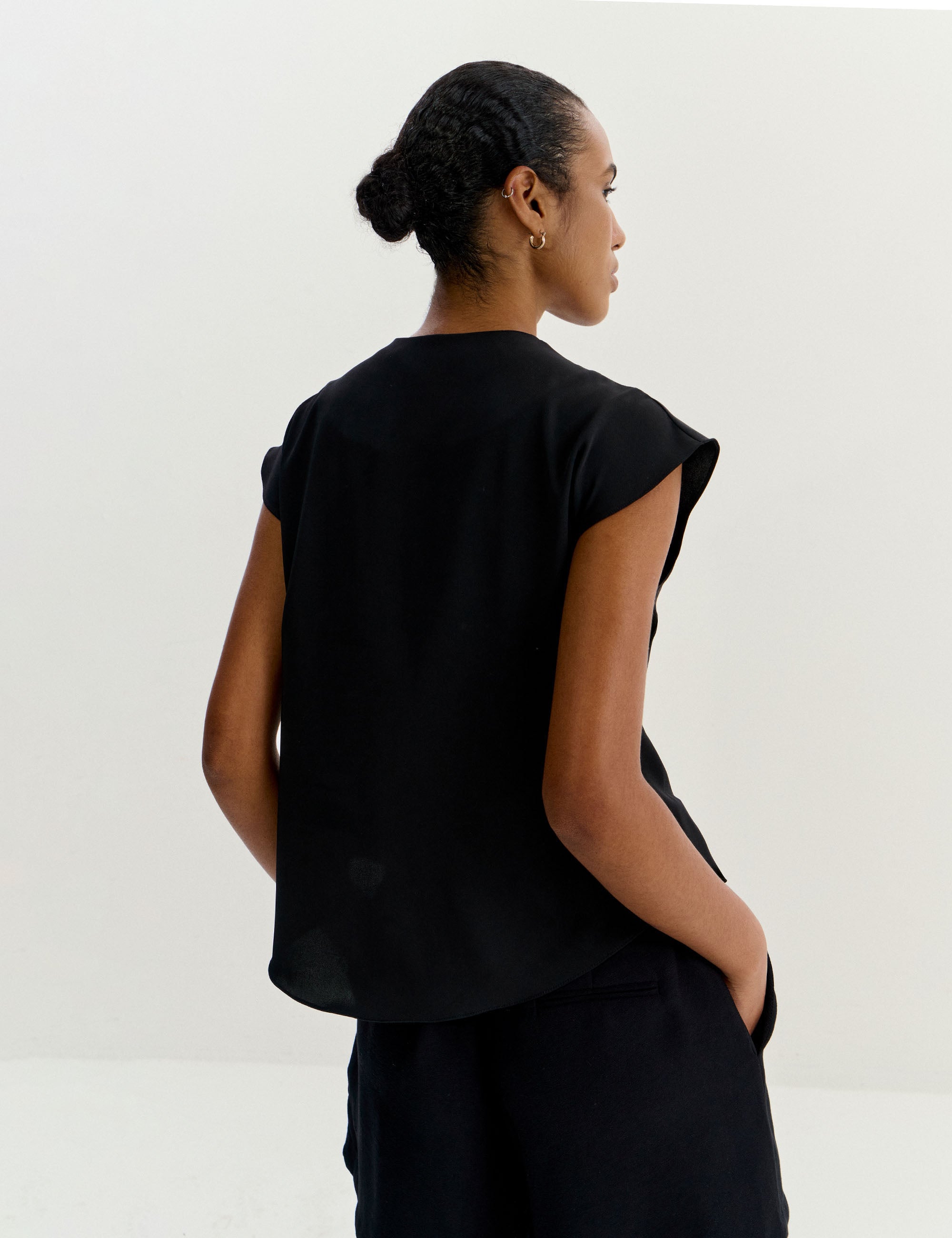 Camisa Ametista Alfaiataria Preto