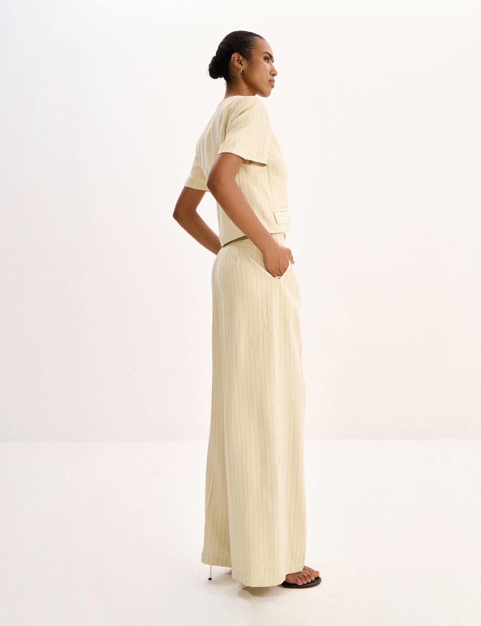 Casaqueto Adrielly Alfaiataria Areia