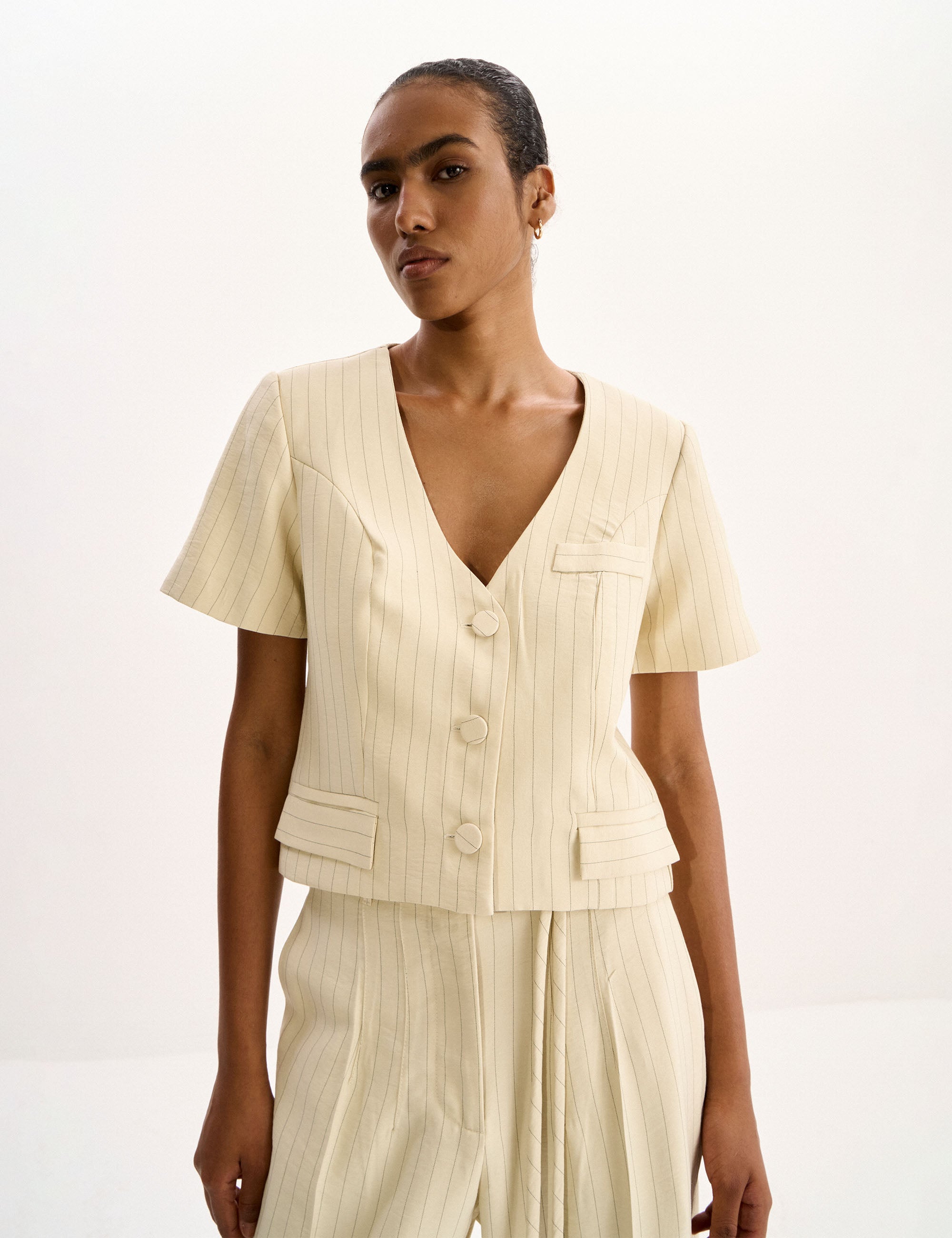 Casaqueto Adrielly Alfaiataria Areia