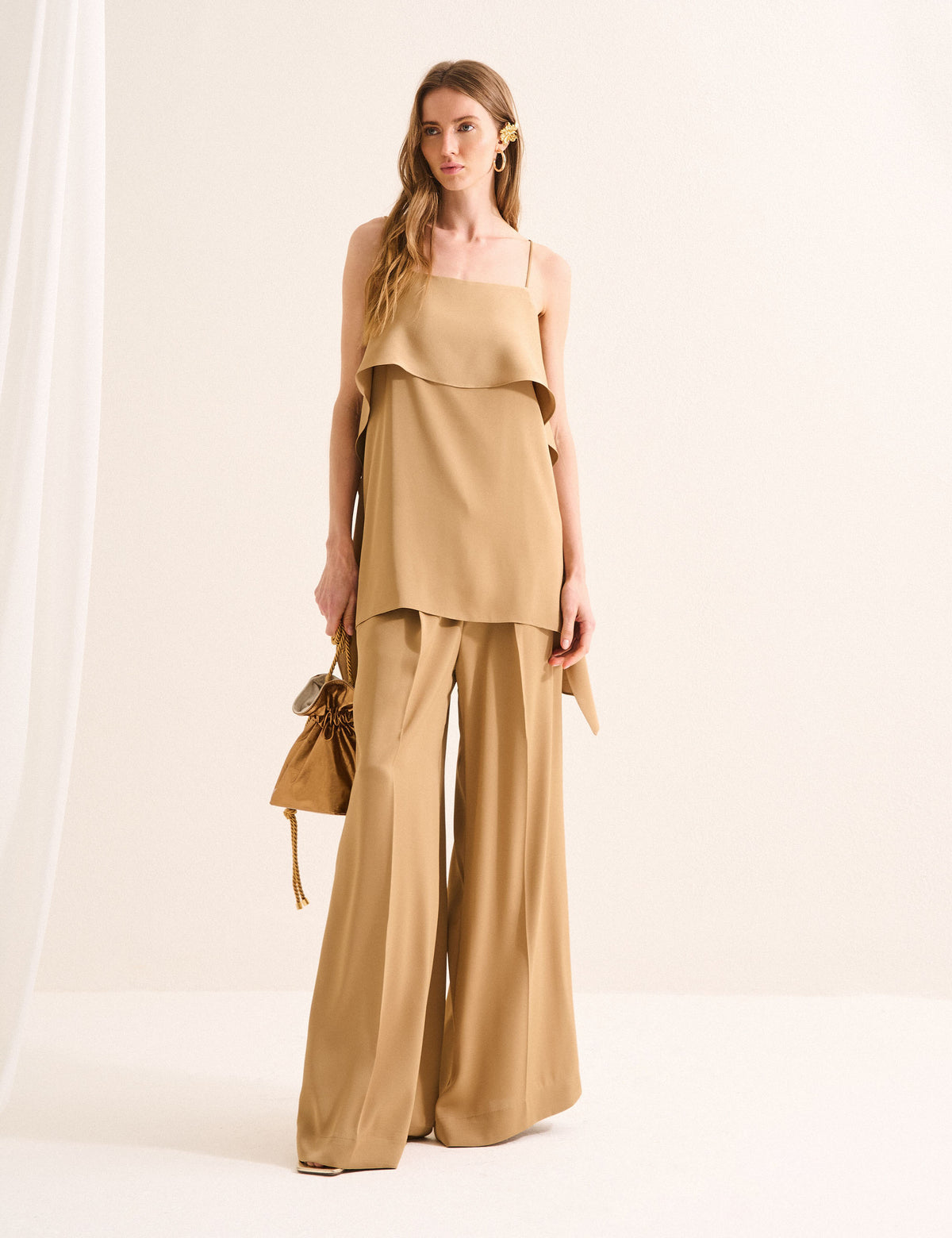 Conjunto Bolonia Crepe Bege