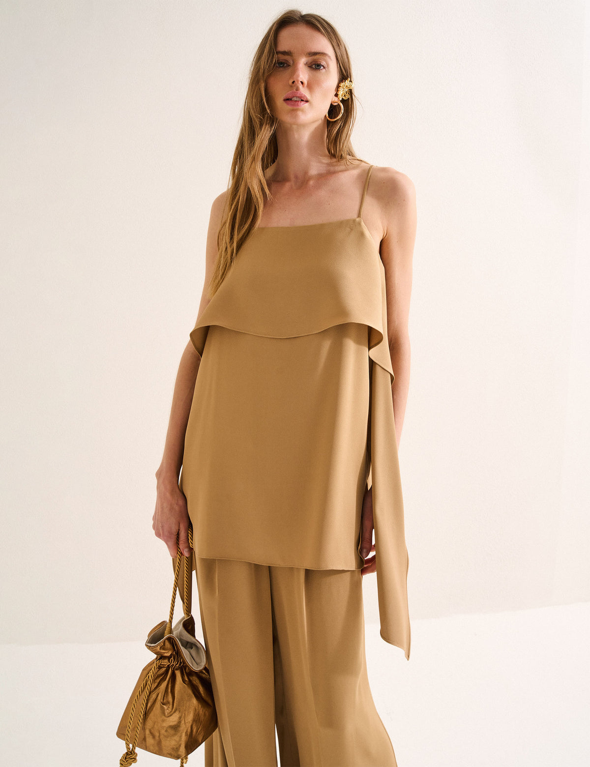 Conjunto Bolonia Crepe Bege