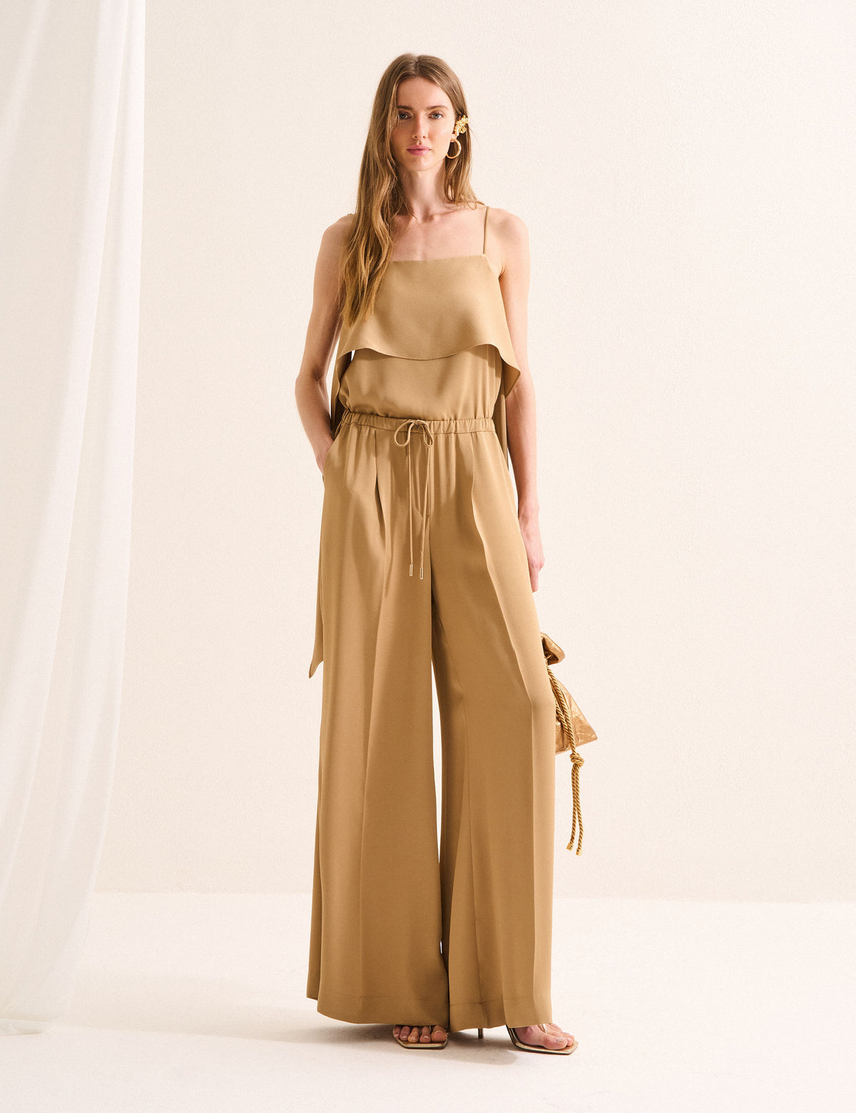 Conjunto Bolonia Crepe Bege