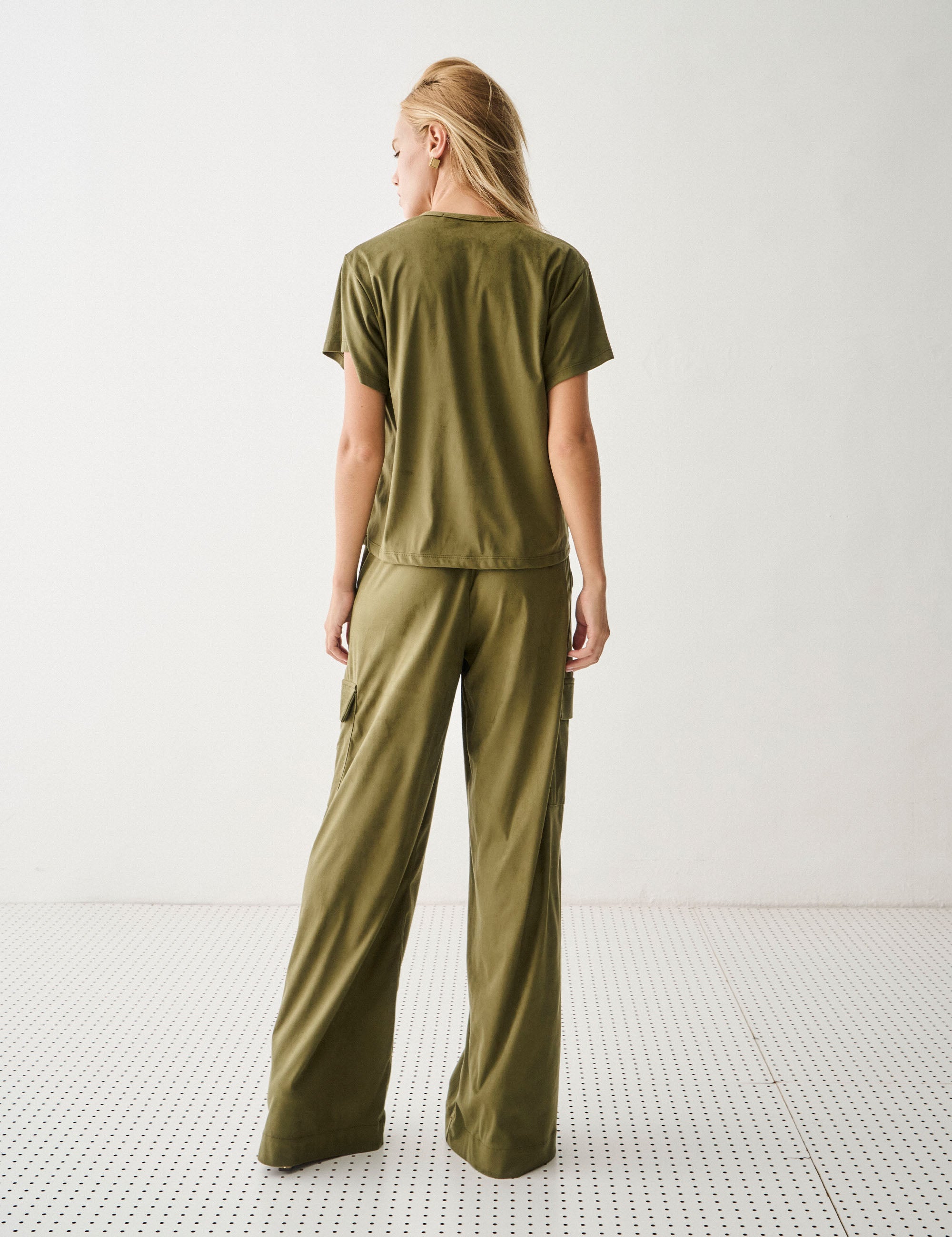 Conjunto Mirabele Suede Oliva