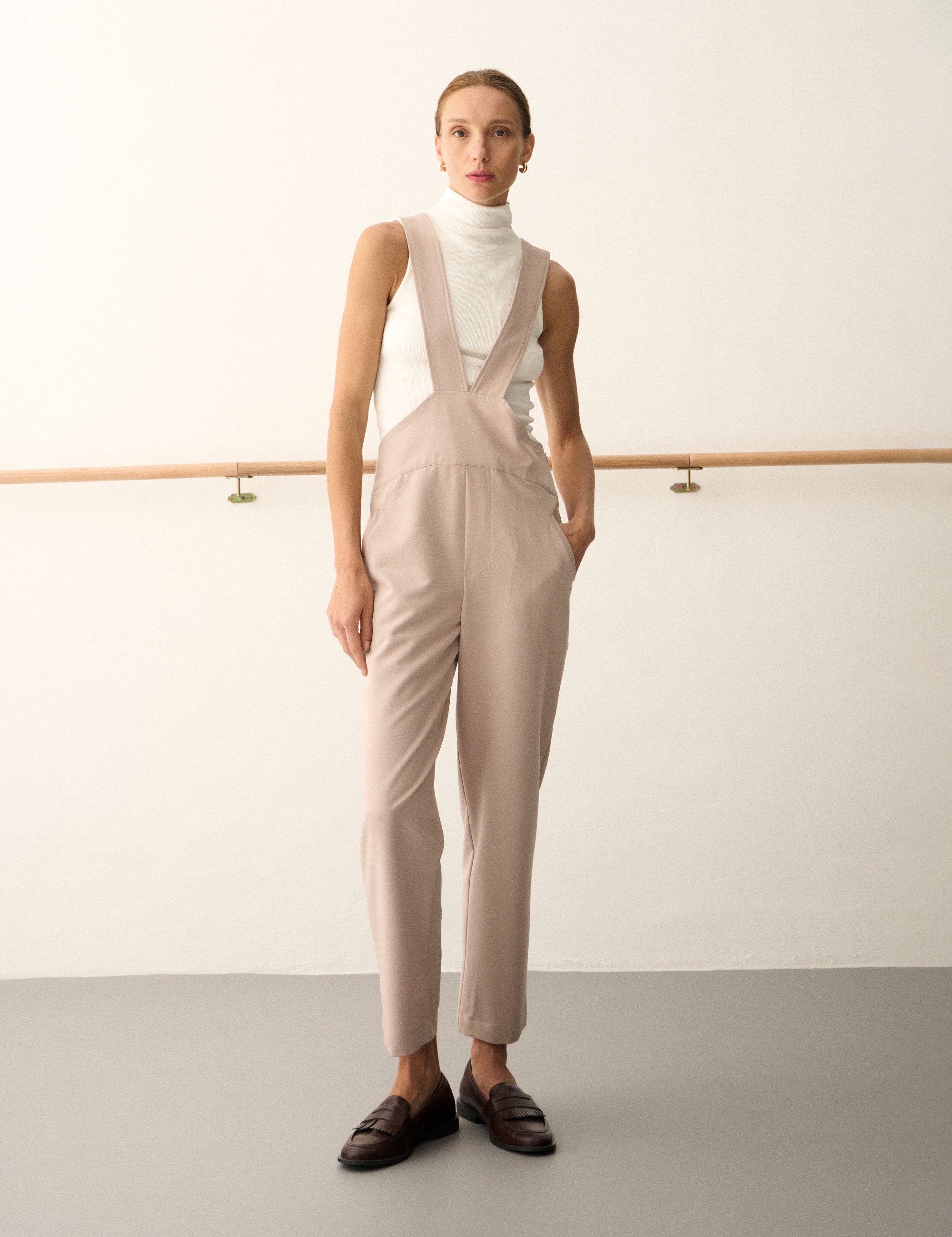 Macacão Raissa Alfaiataria Bege