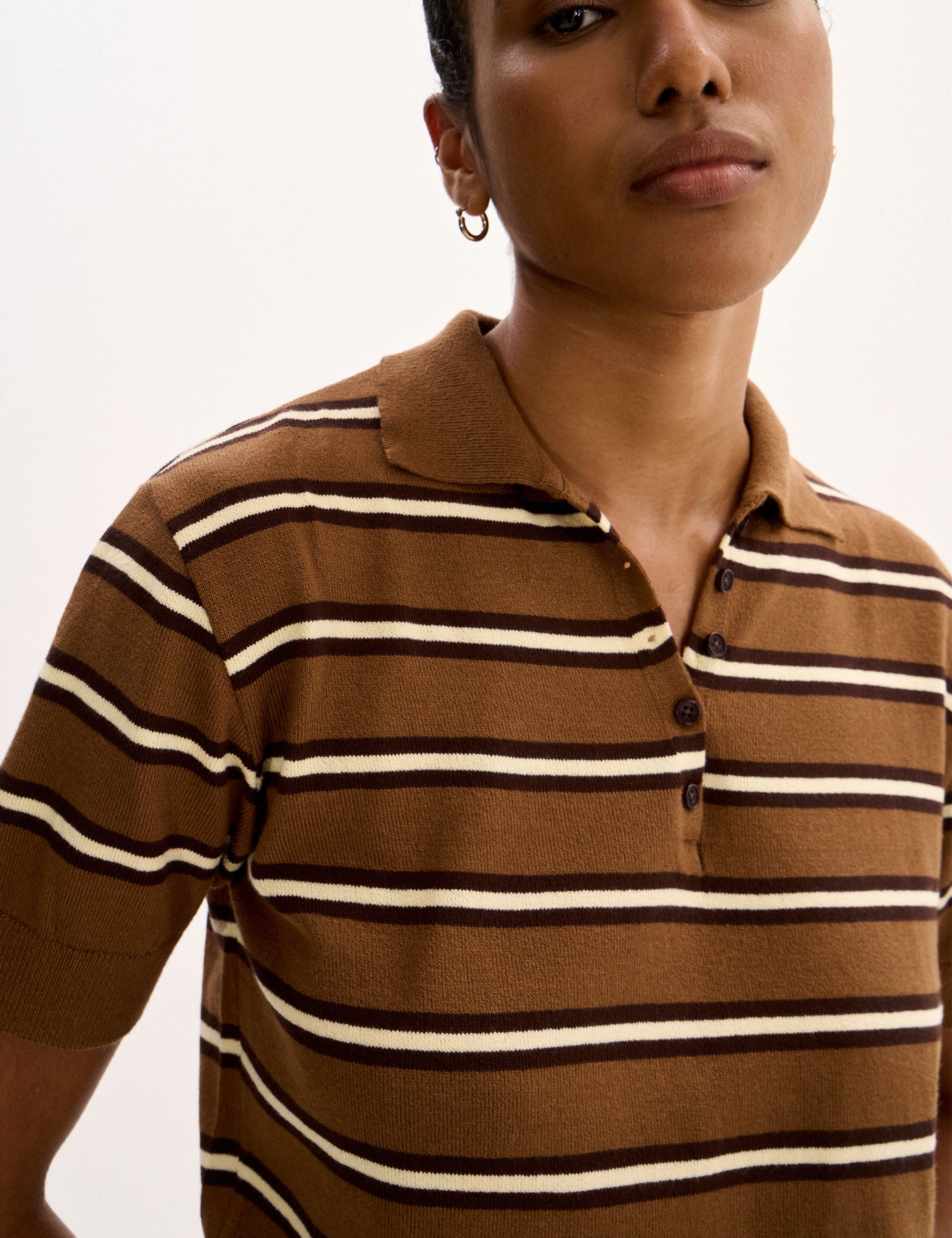 Polo Listrada Tricot Bronze Escuro