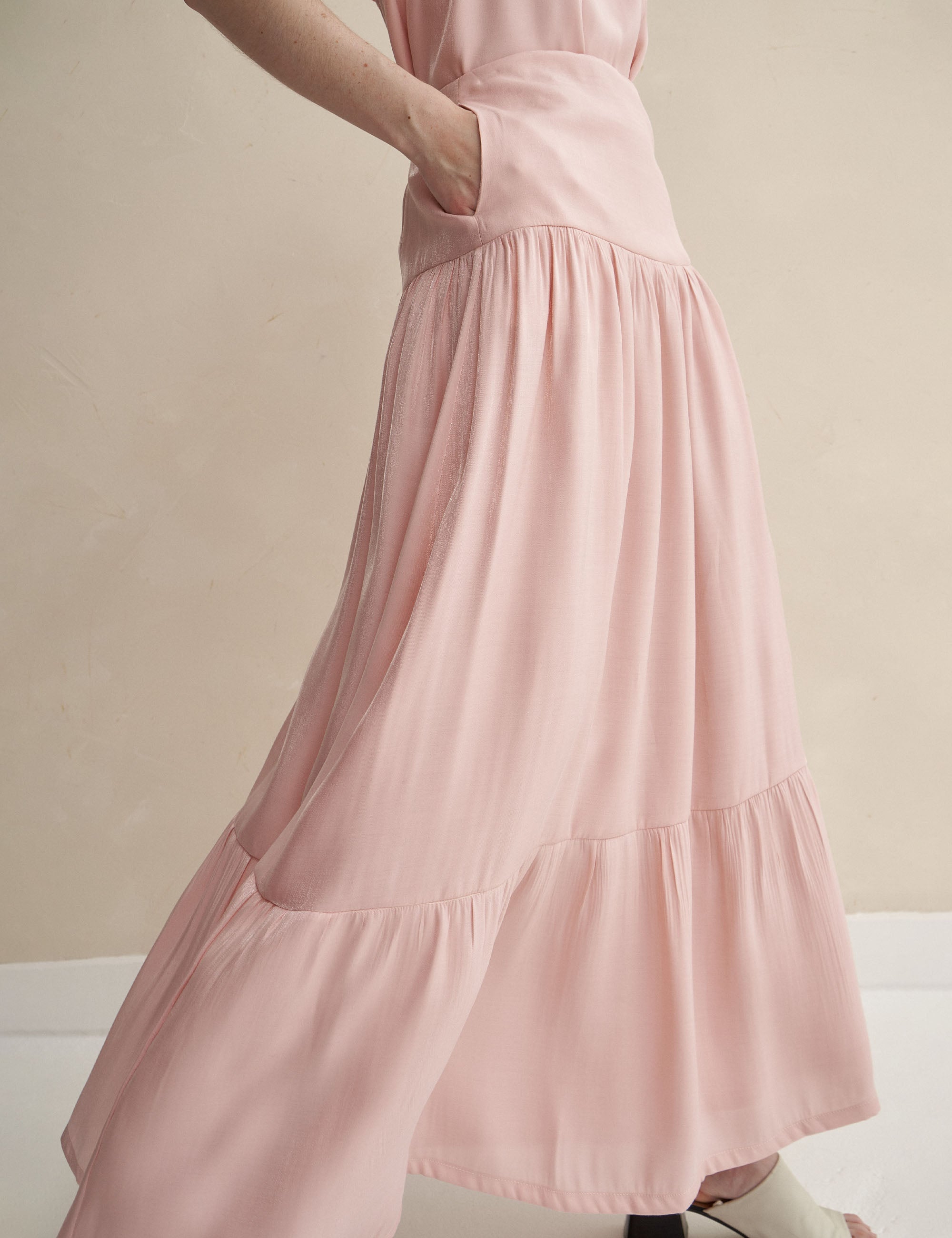 Saia Ana Paula Acetinada Rosa