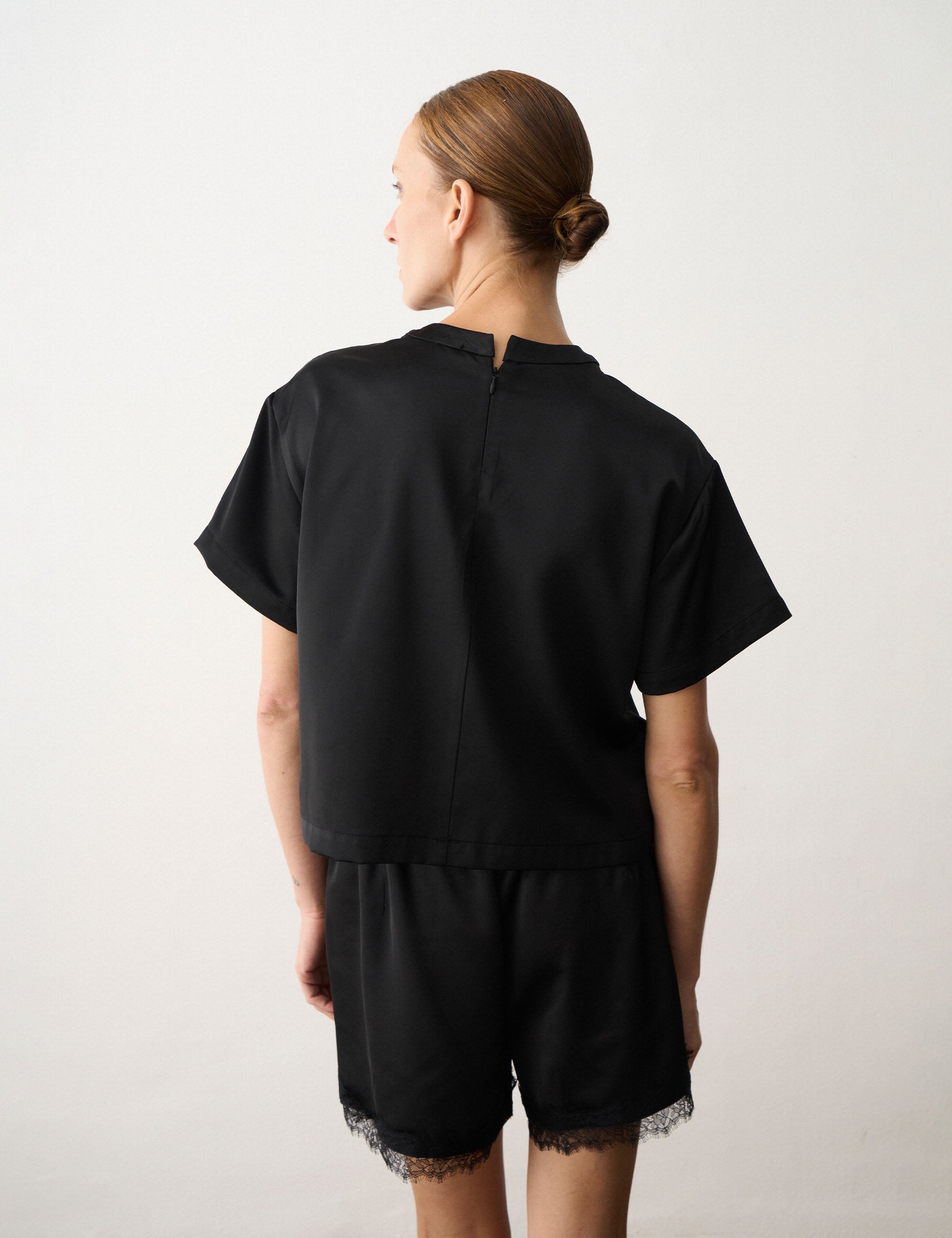 T-shirt Kate Acetinada Preto