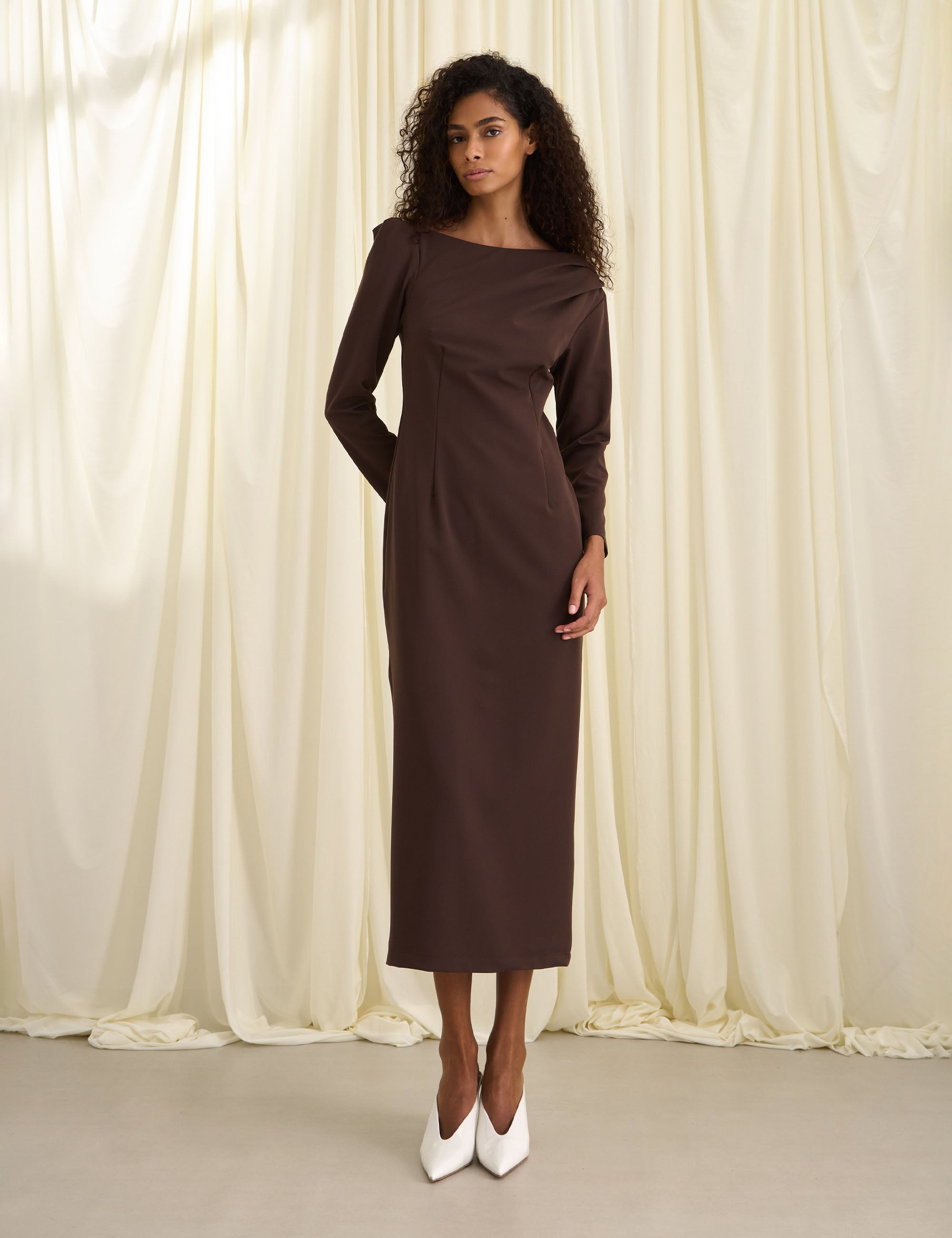 Vestido Arlete Alfaiataria Marrom