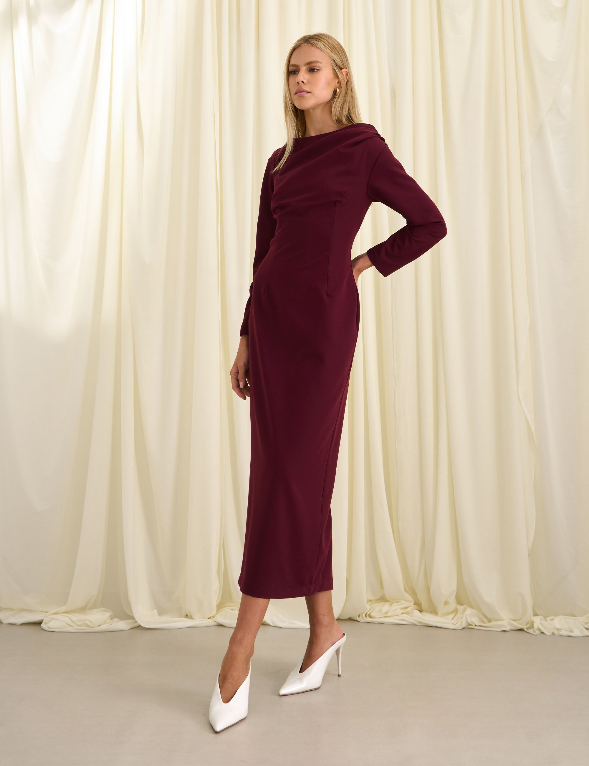 Vestido Arlete Alfaiataria Bordeaux