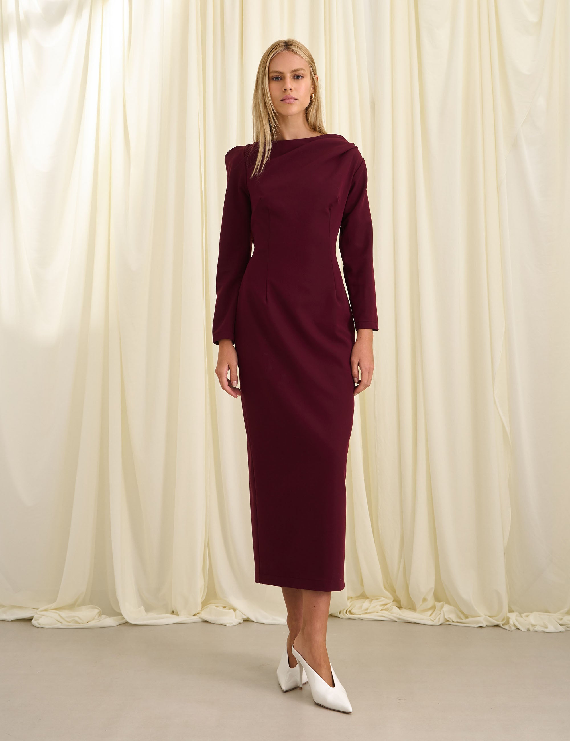 Vestido Arlete Alfaiataria Bordeaux