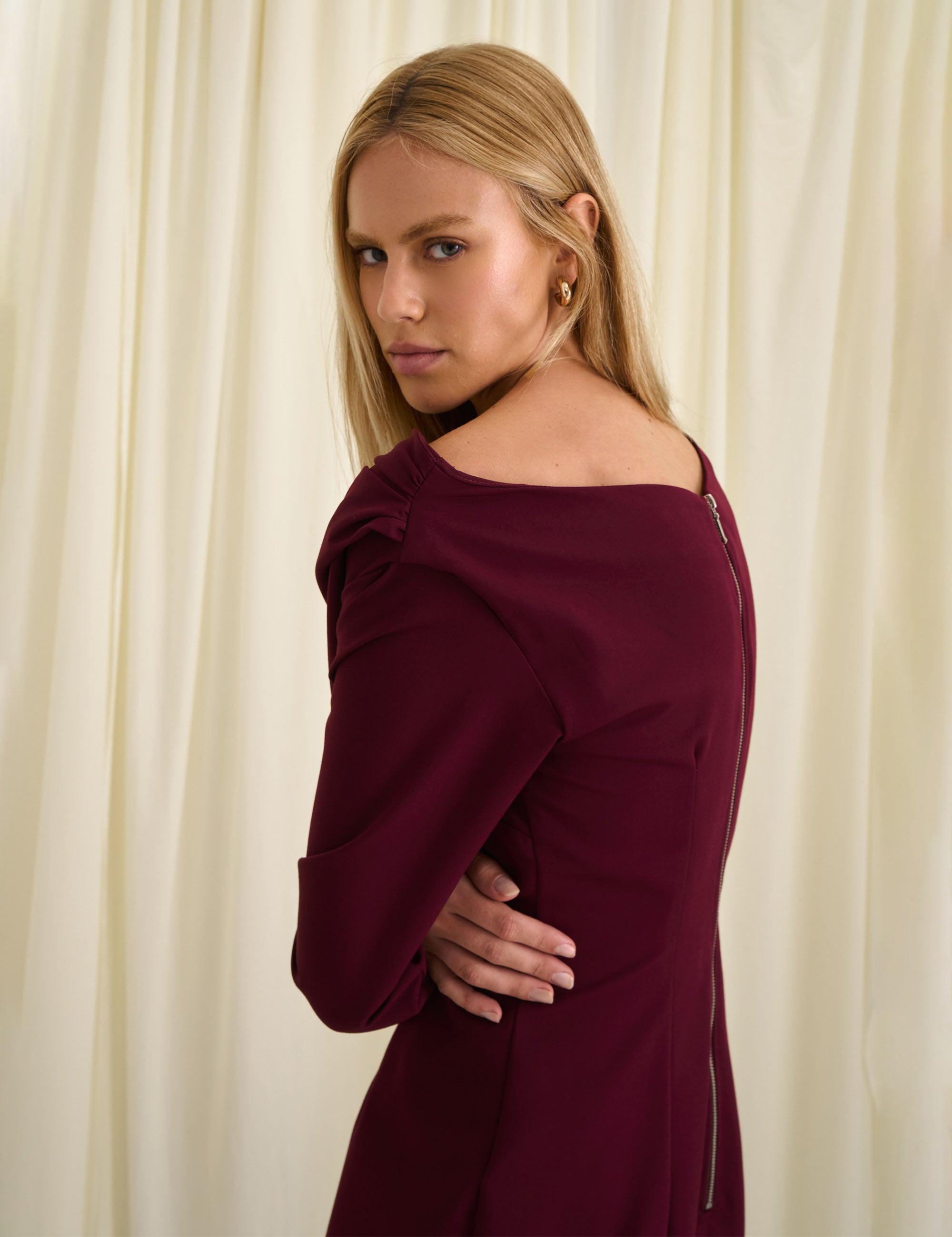 Vestido Arlete Alfaiataria Bordeaux