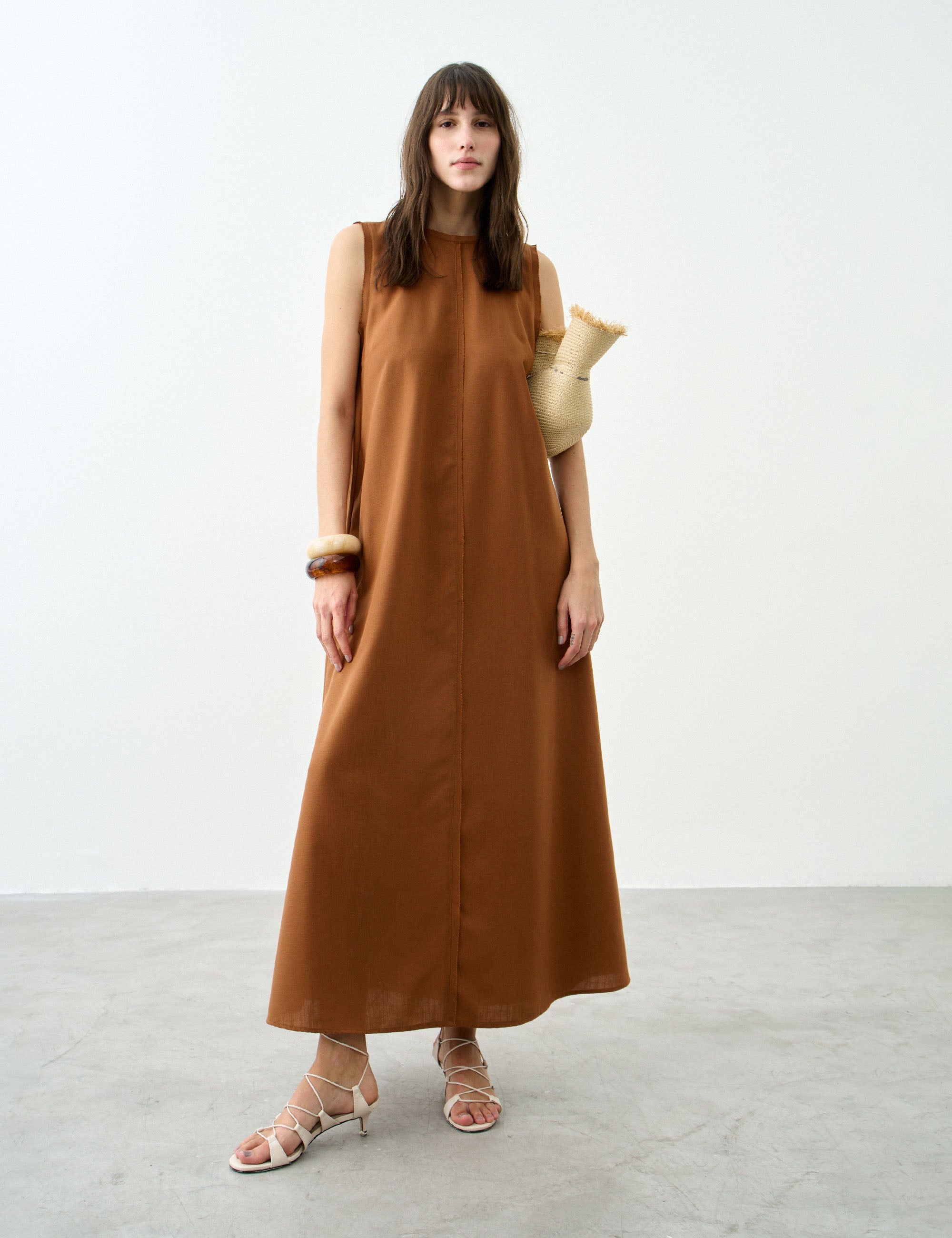 Vestido Ayla Midi Marrom