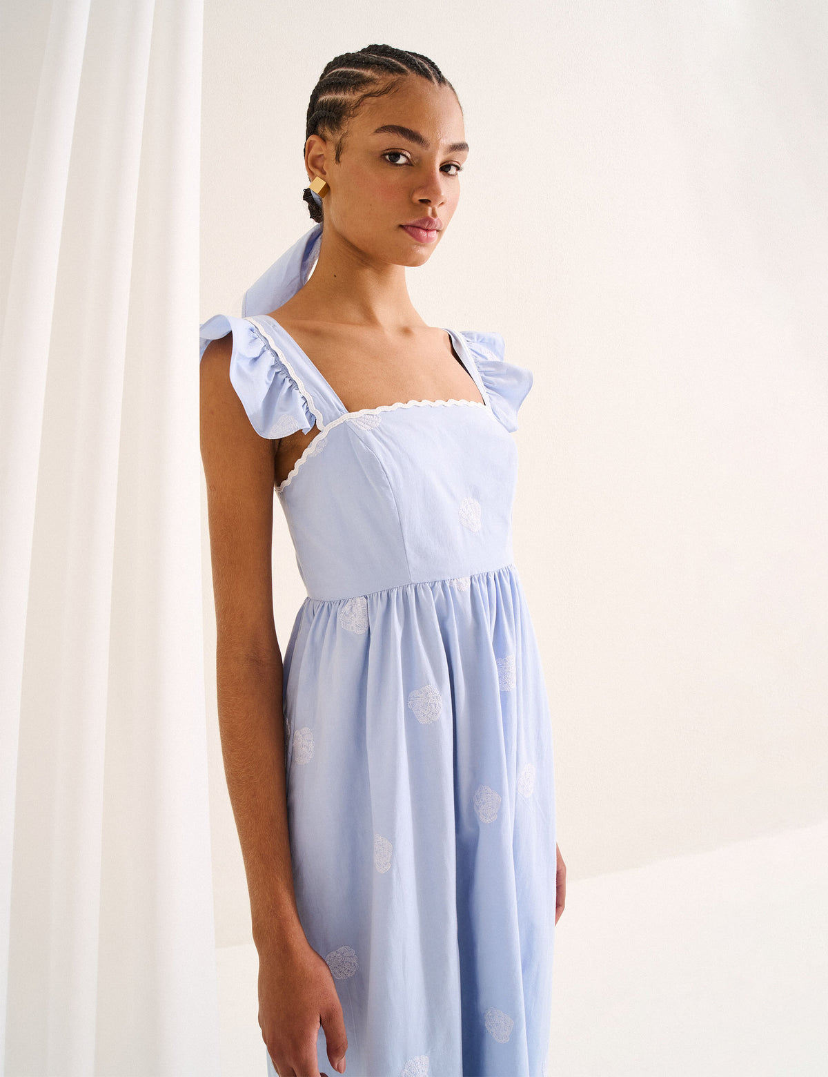 Vestido Conchas Com Lenço Azul