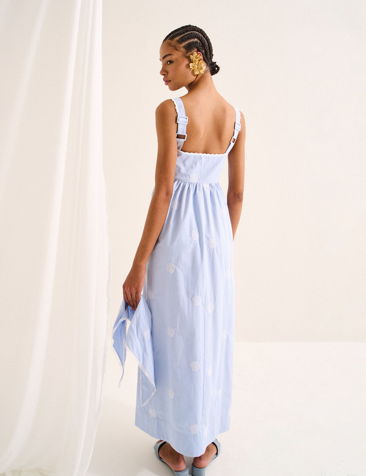 Vestido Conchas Com Lenço Azul