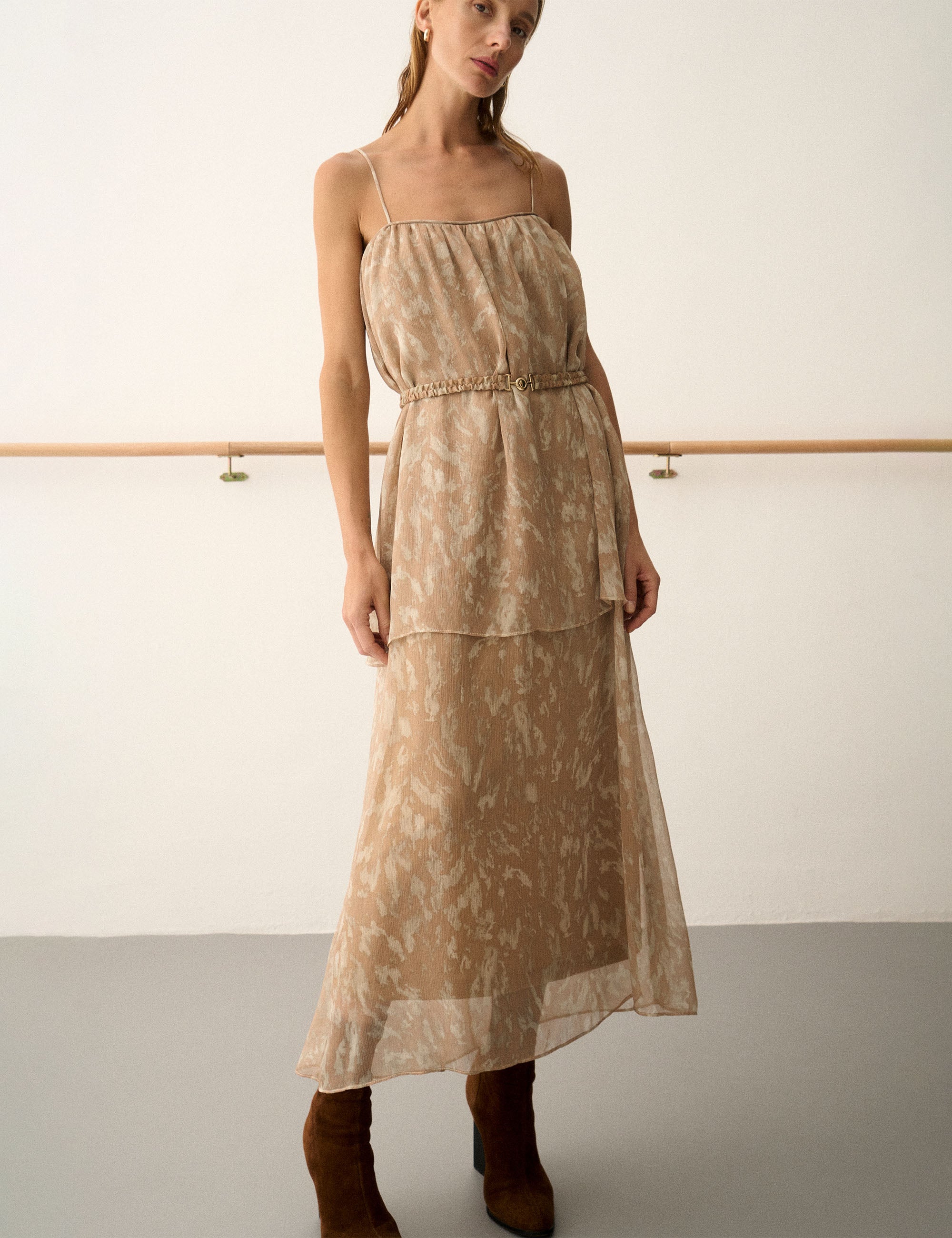 Vestido Dalia Fluido Bege