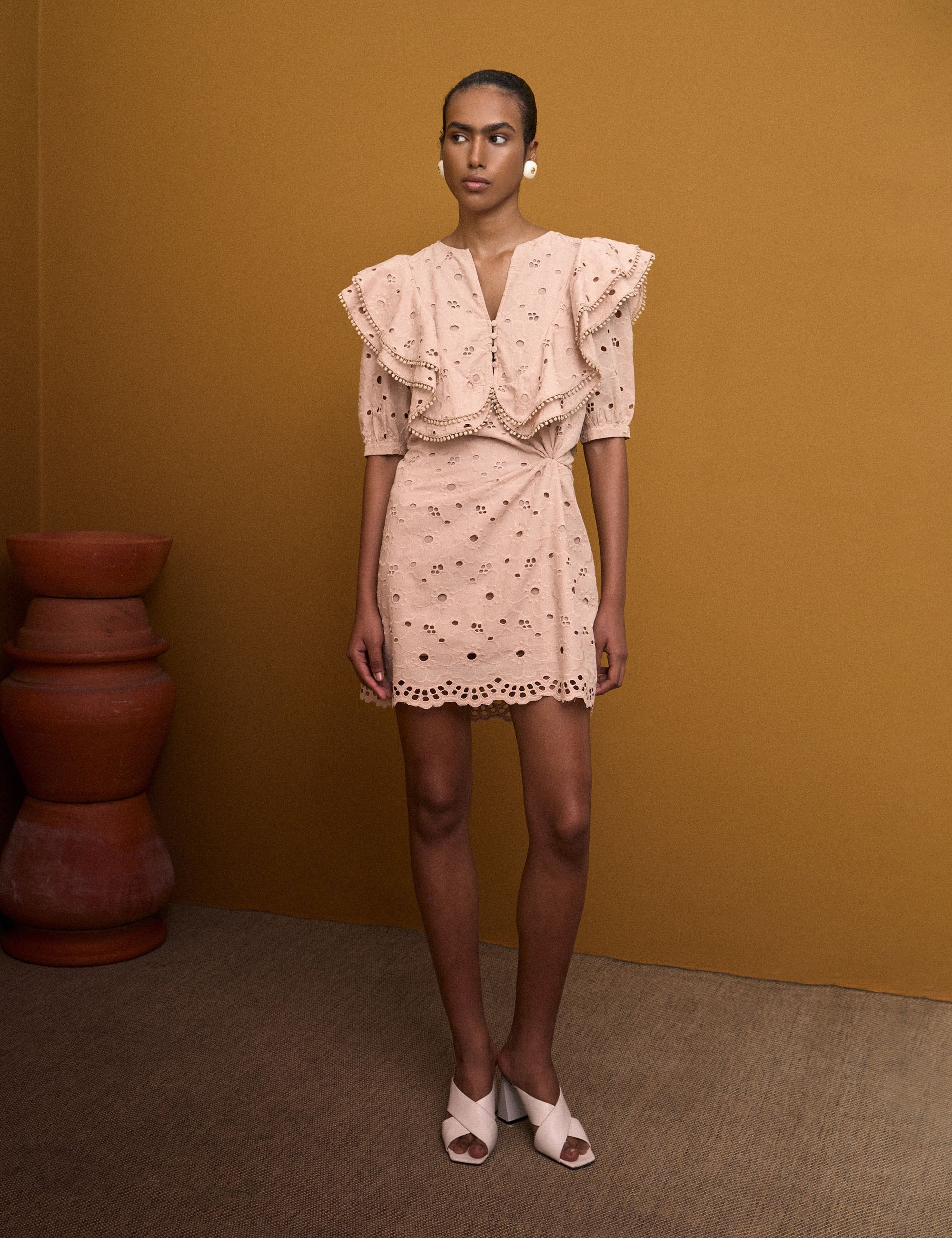 Vestido Leslie Laise Bege