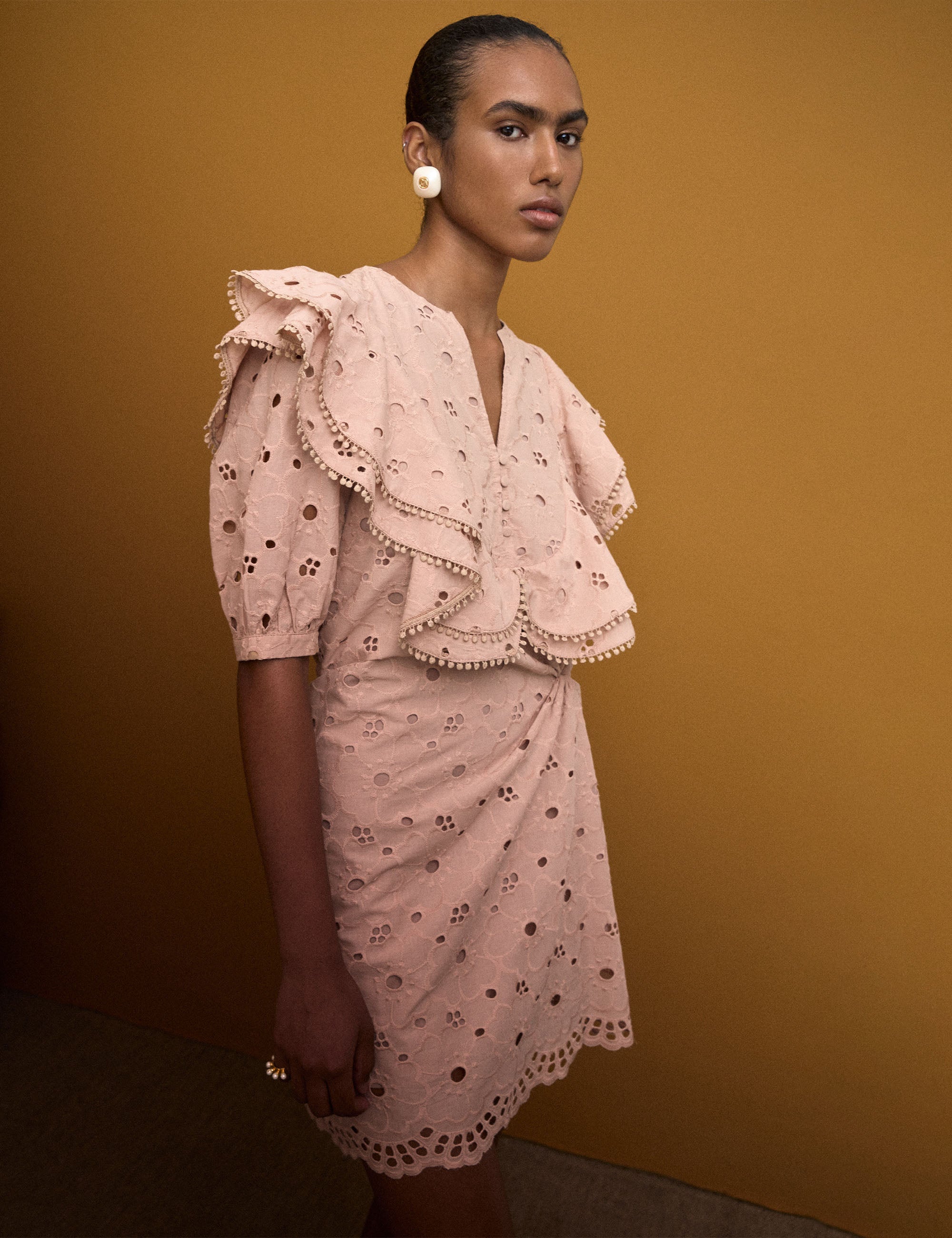 Vestido Leslie Laise Bege