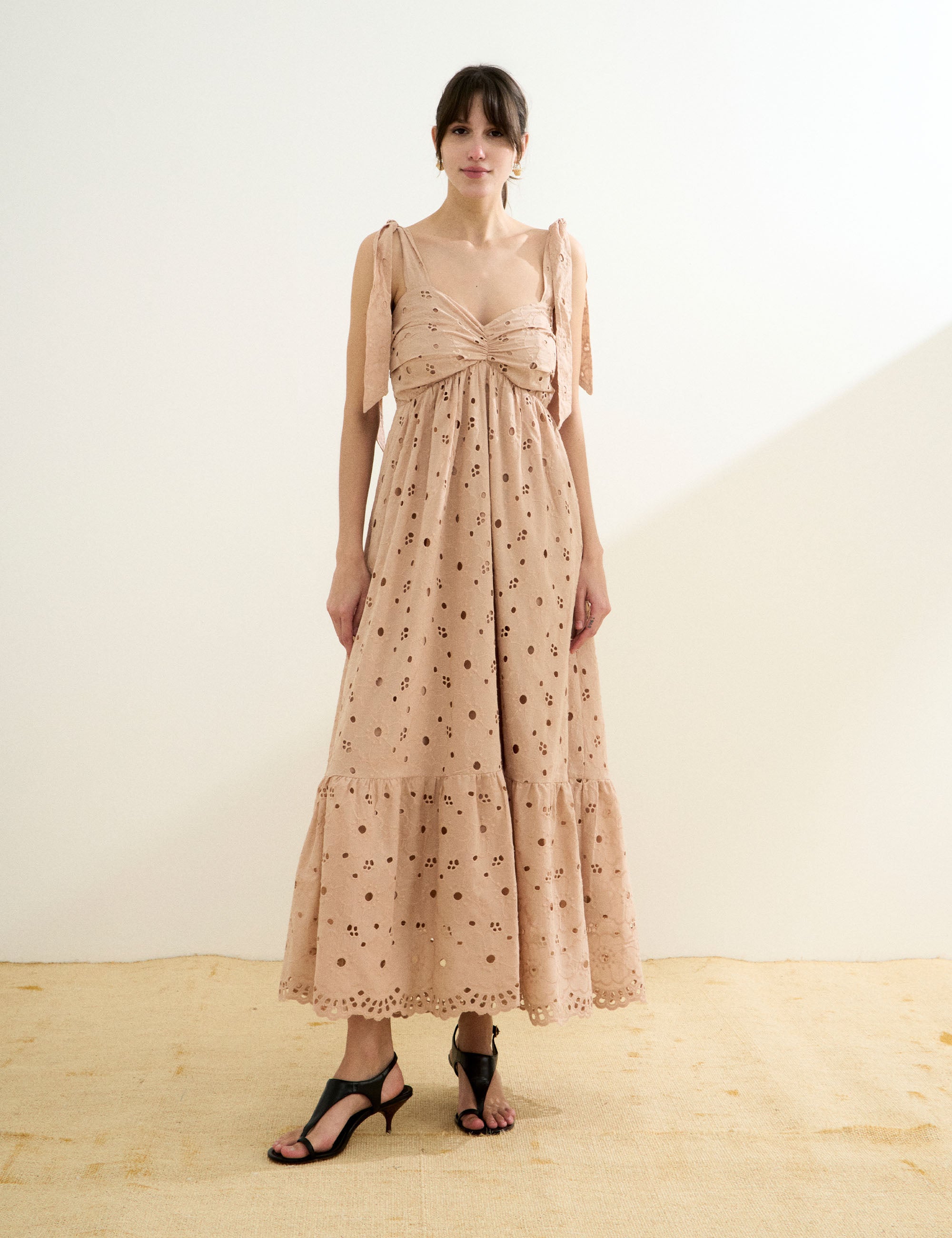 Vestido Leticia Laise Bege