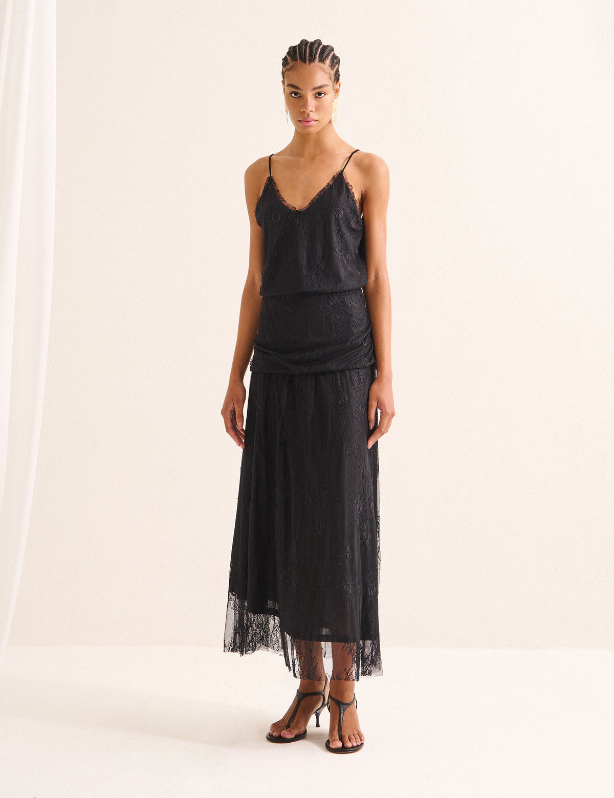 Vestido Madelyn Renda Preto