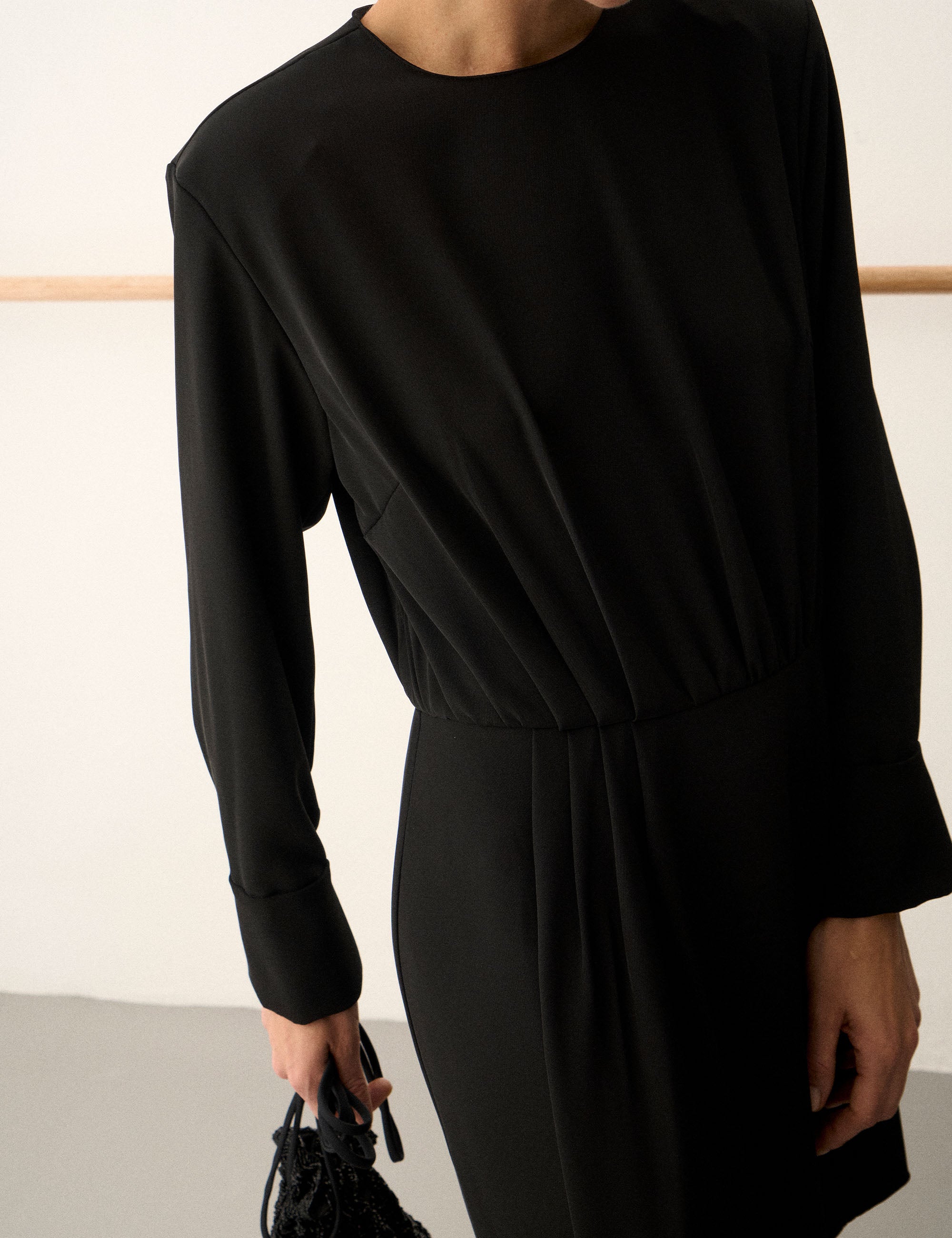 Vestido Mayla Fluido Preto