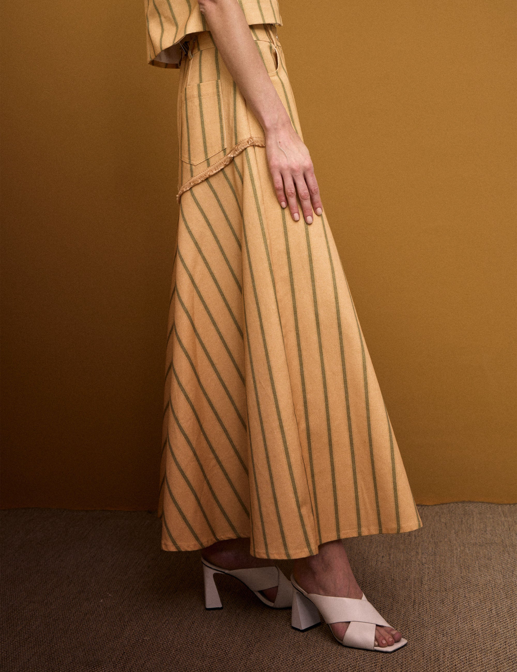 Saia Isabella Listra Mostarda