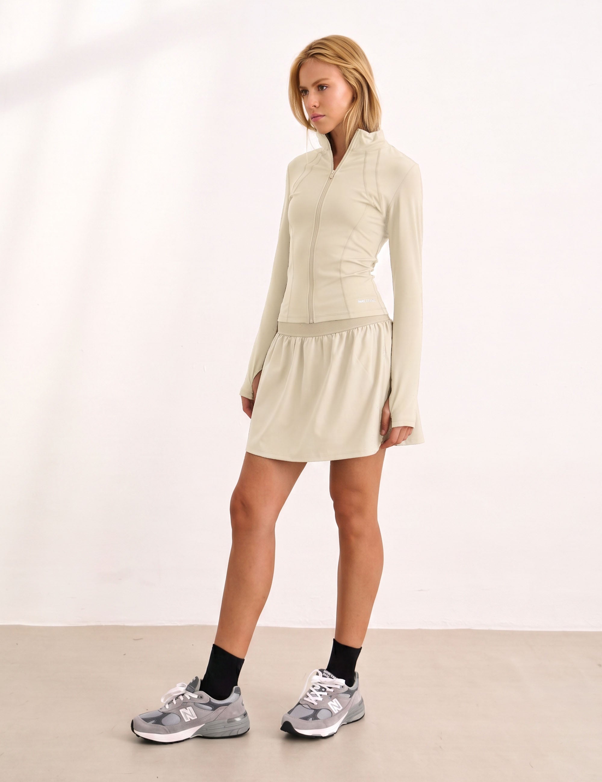 Shorts Saia Academia Malha Areia