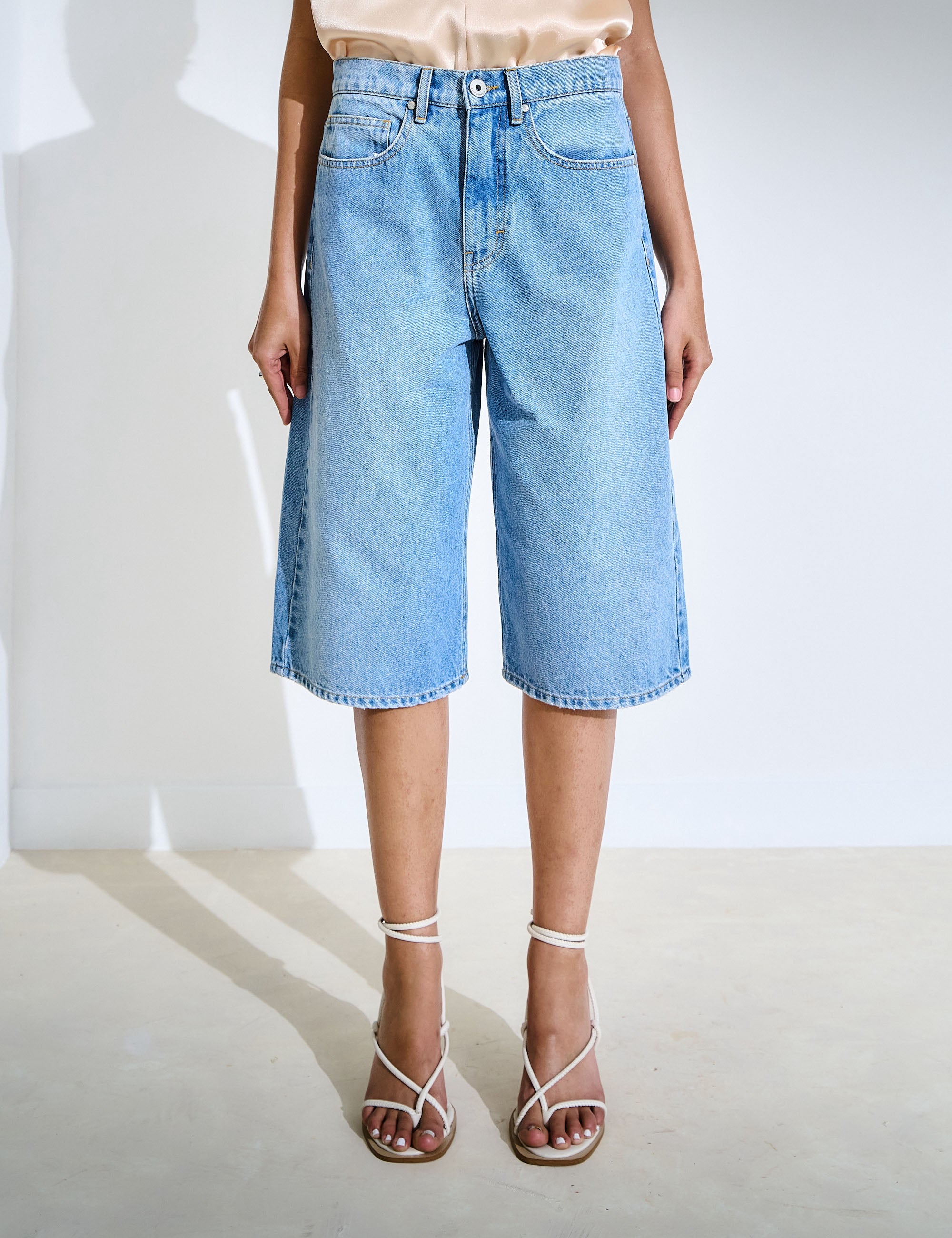 Bermuda Mada Jeans Médio