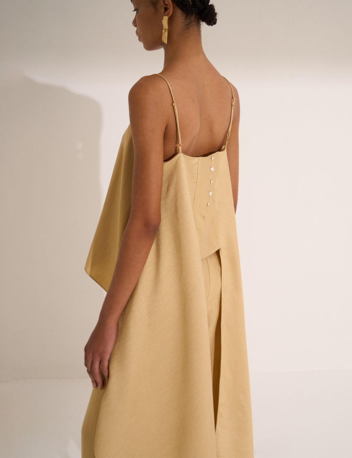 Blusa Amara Acetinada Gold