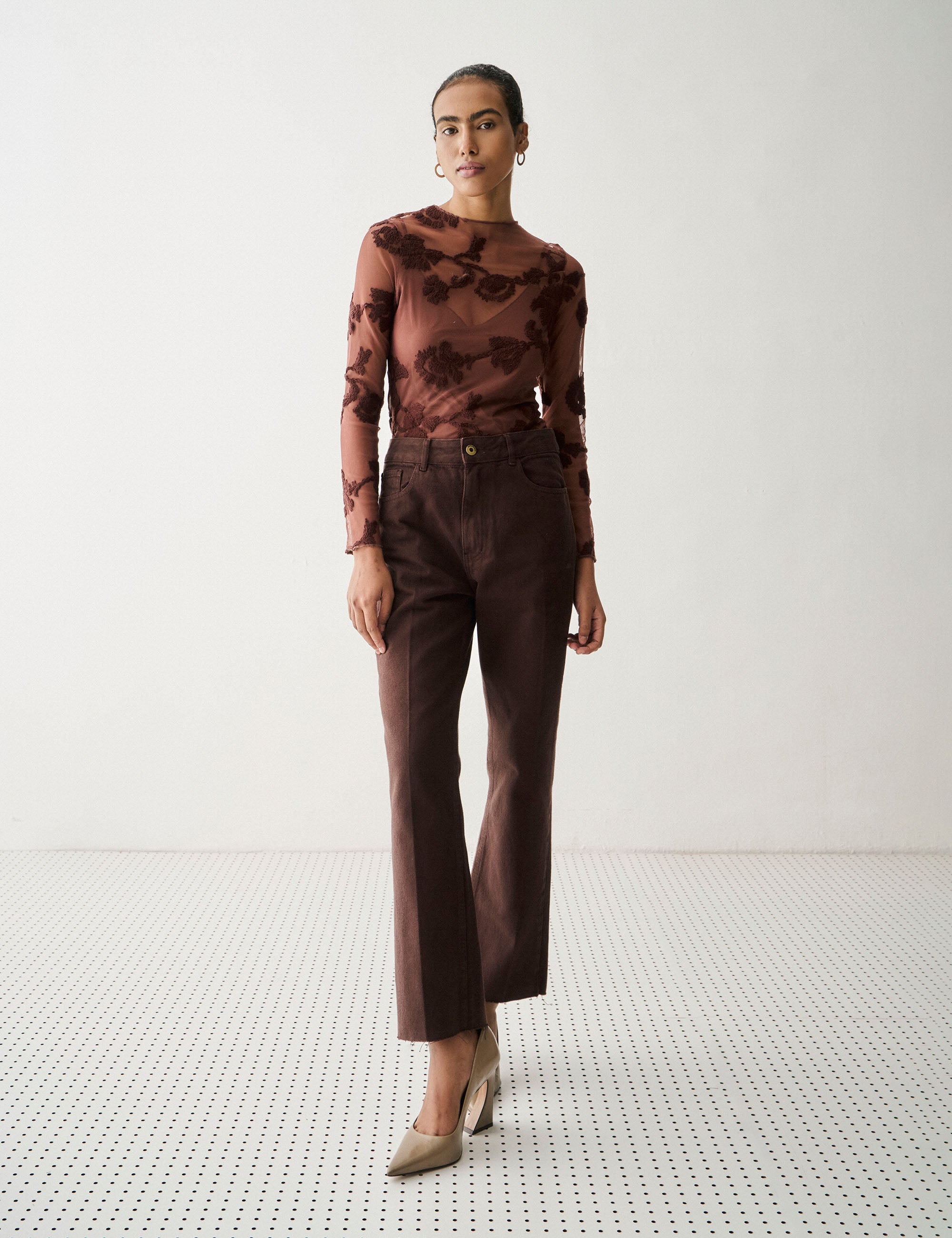 Blusa Beatriz Bordada Marrom